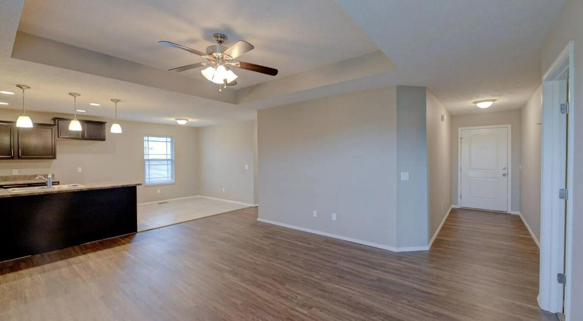 1702 North Hoover Drive Property Photo 3