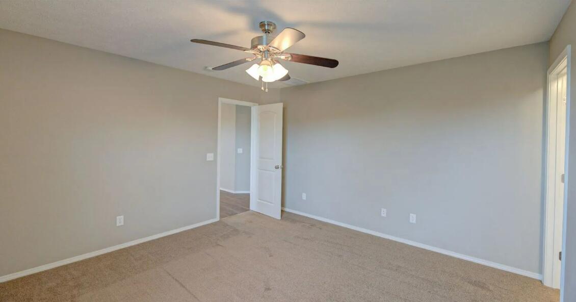1702 North Hoover Drive Property Photo 7