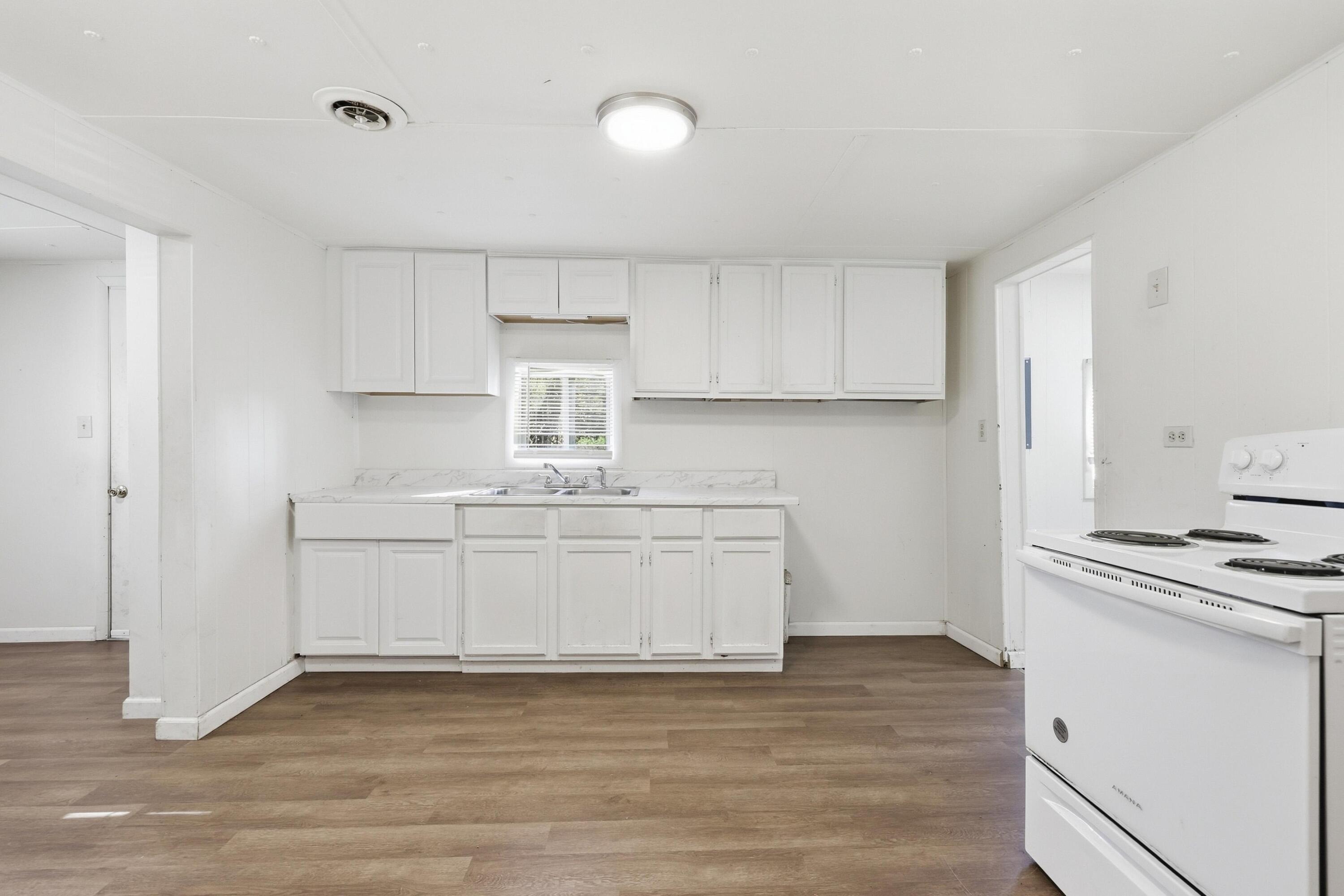 220 North Ohio Avenue Property Photo 8