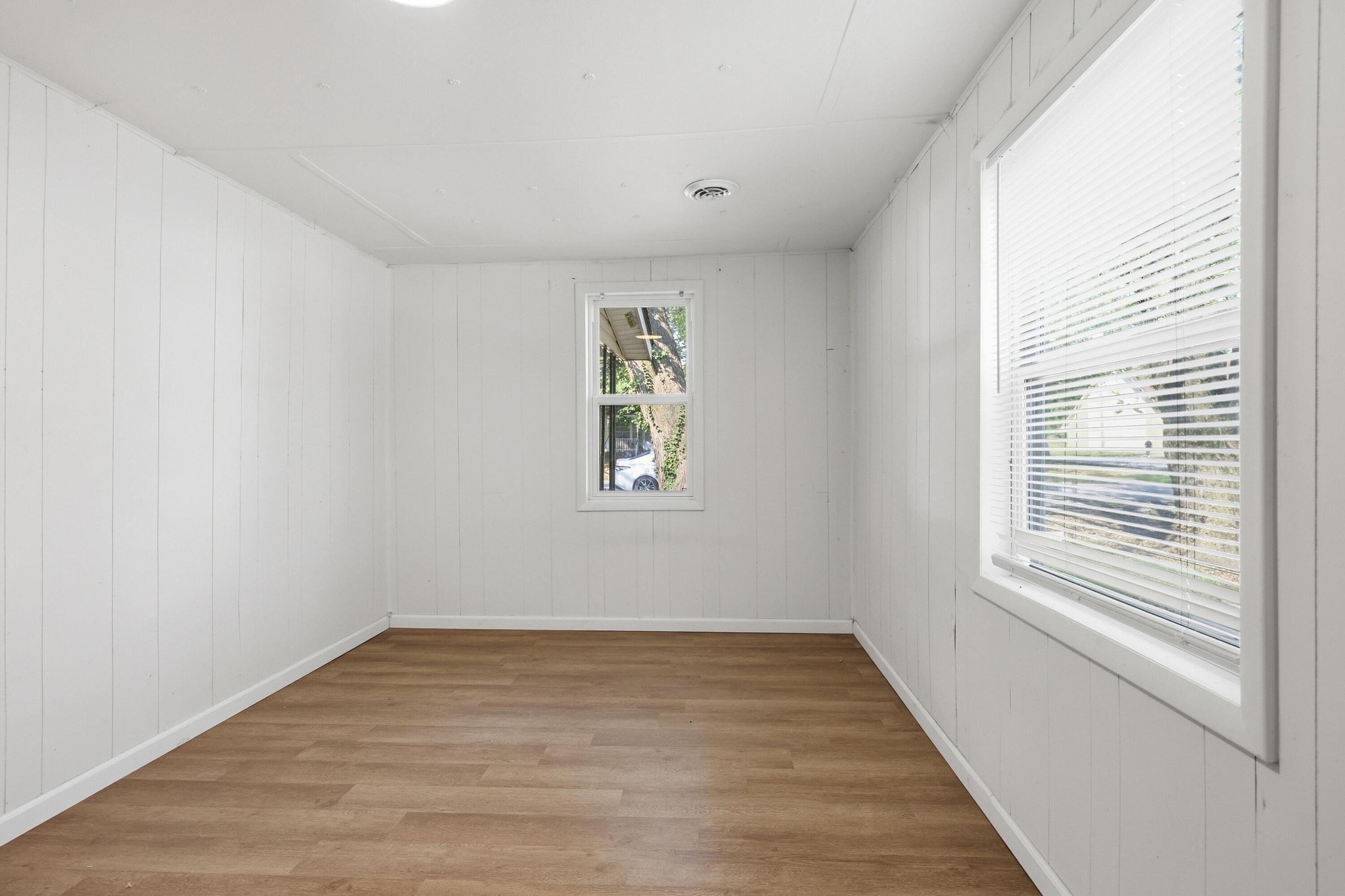 220 North Ohio Avenue Property Photo 12