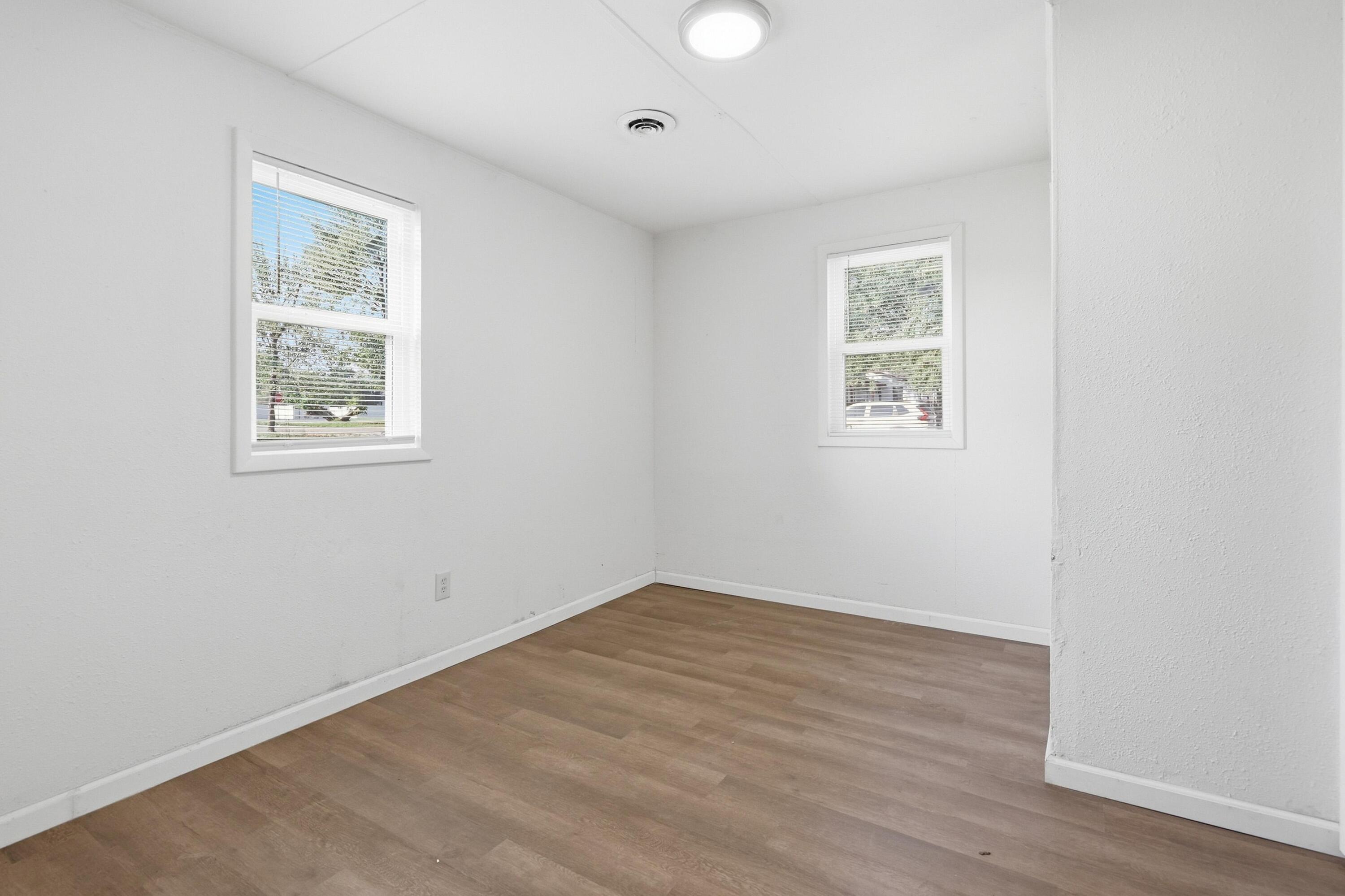 220 North Ohio Avenue Property Photo 15