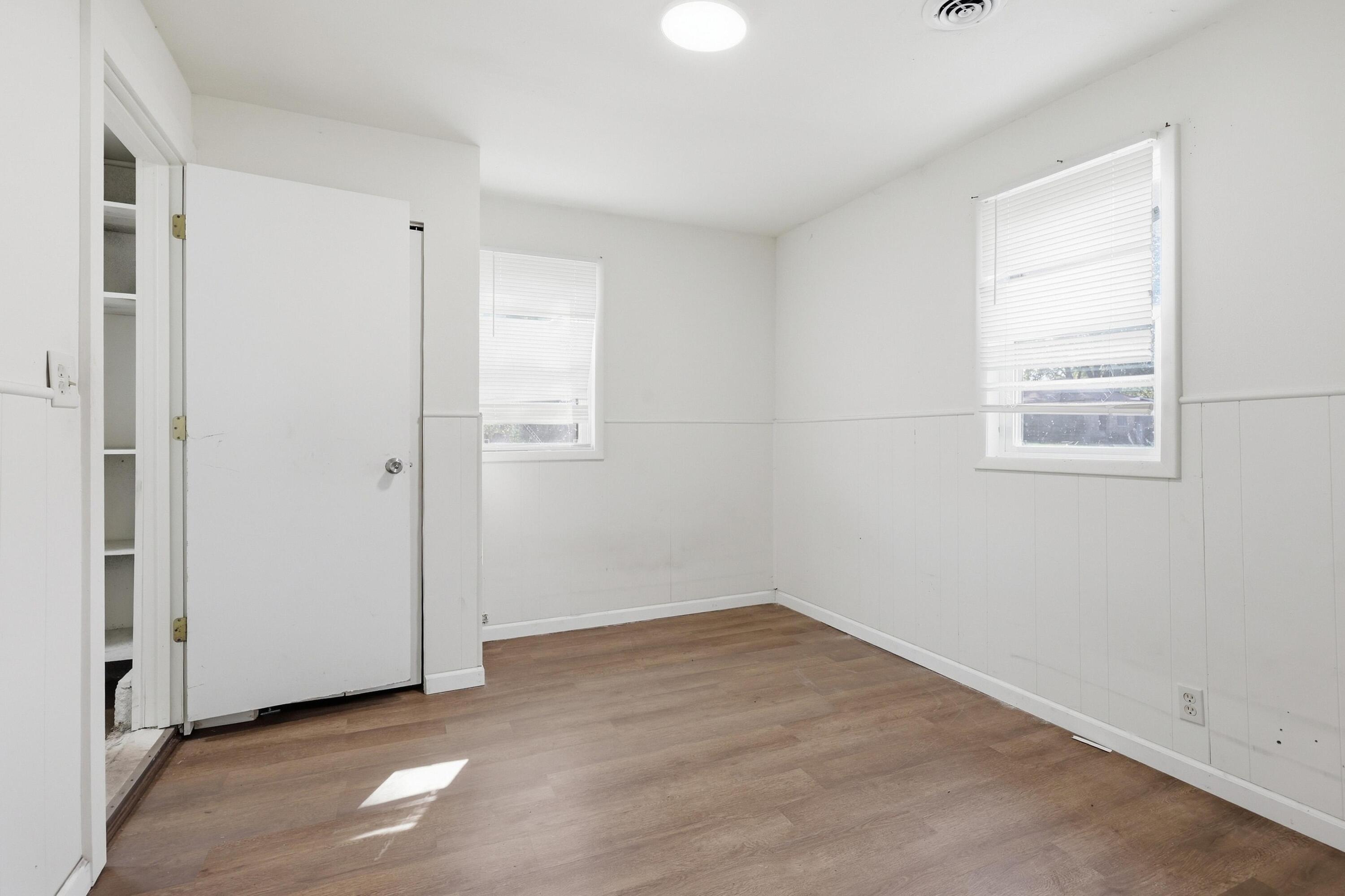 220 North Ohio Avenue Property Photo 18
