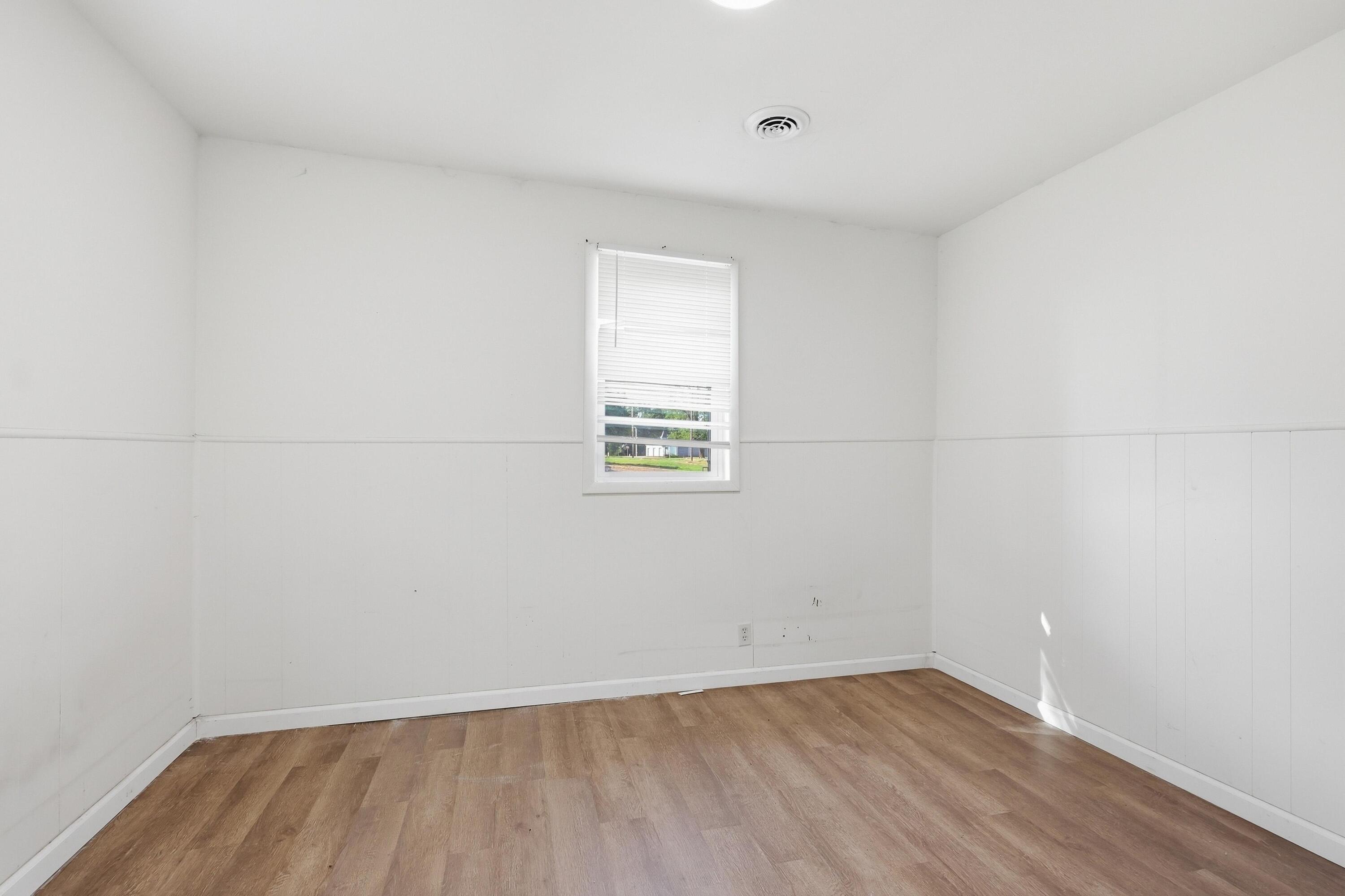 220 North Ohio Avenue Property Photo 20
