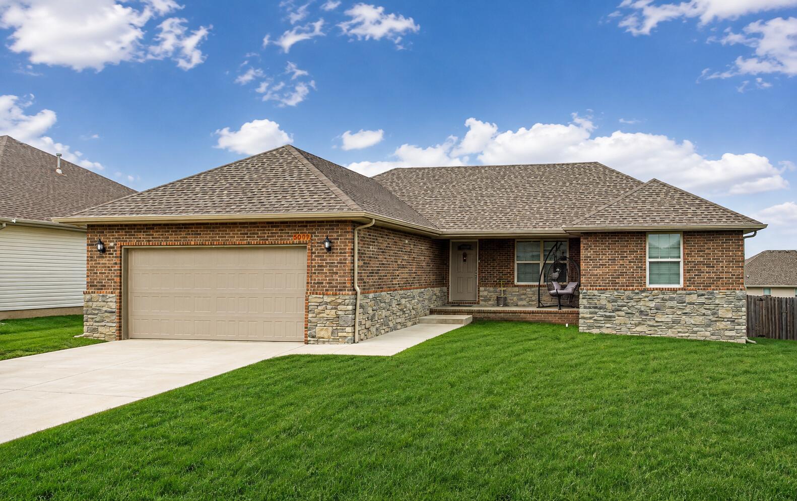 5017 West Skyler Drive Property Photo 1
