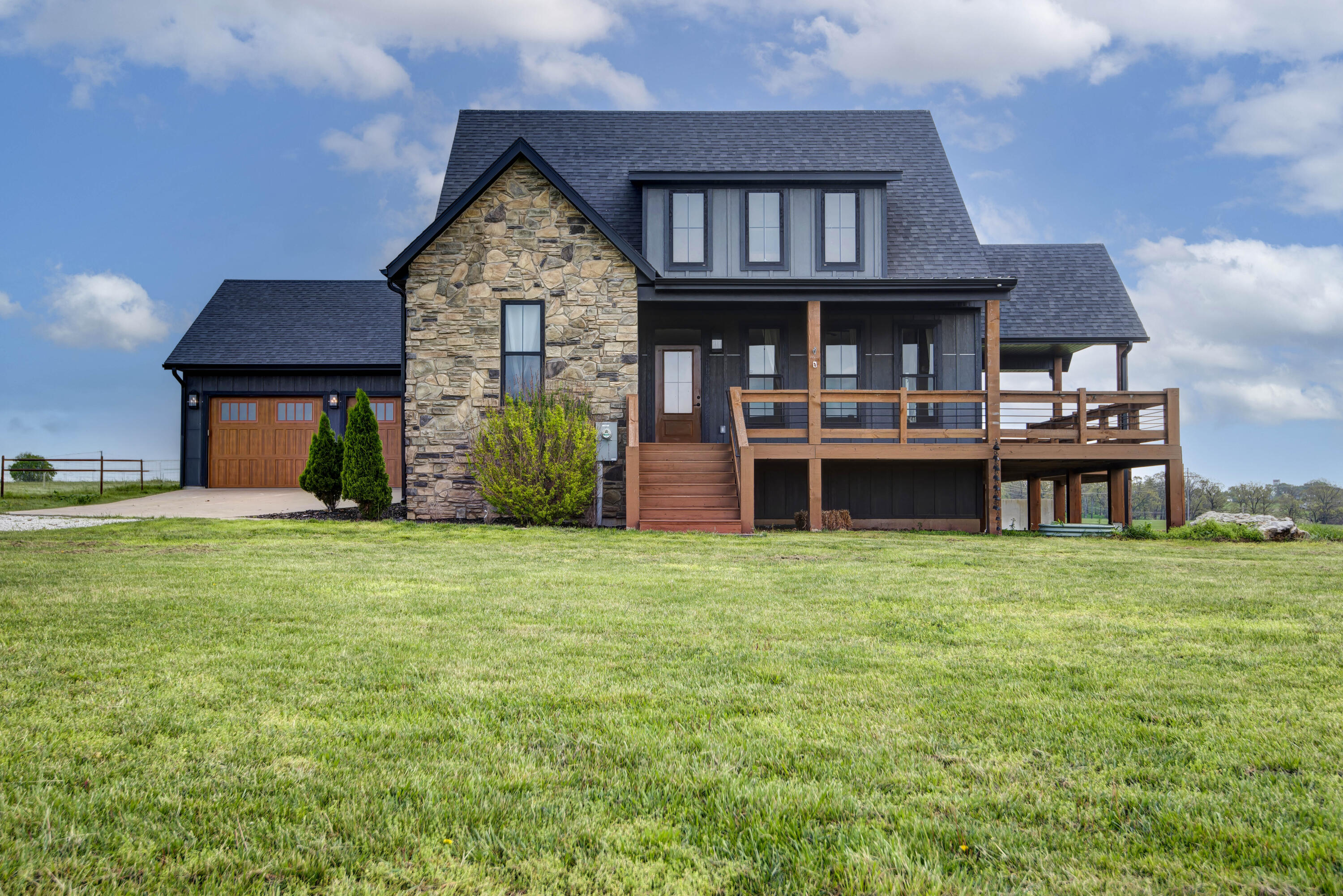 1840 Tennessee Road Property Photo 1