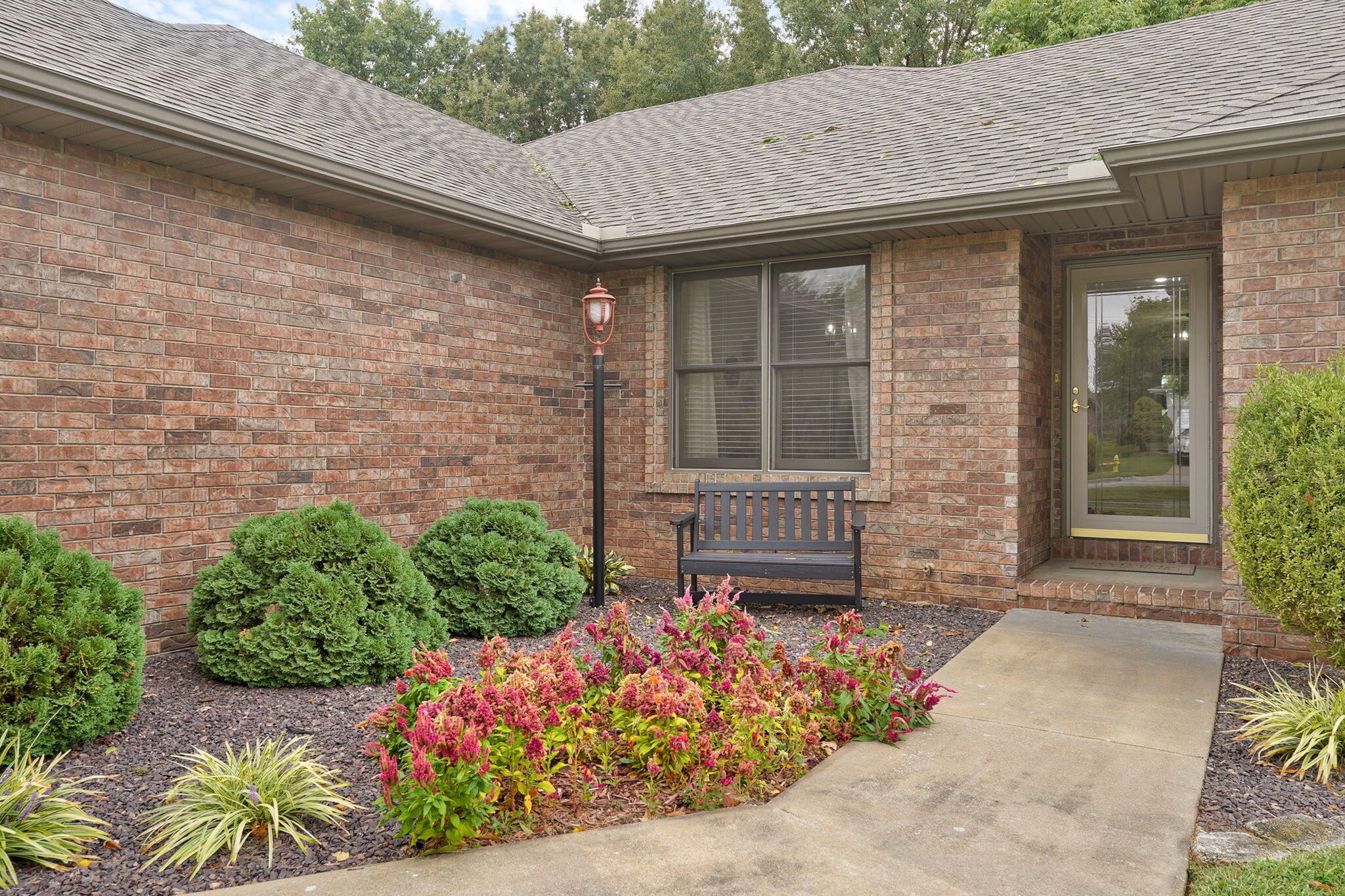 4571 South Park Avenue Property Photo 4