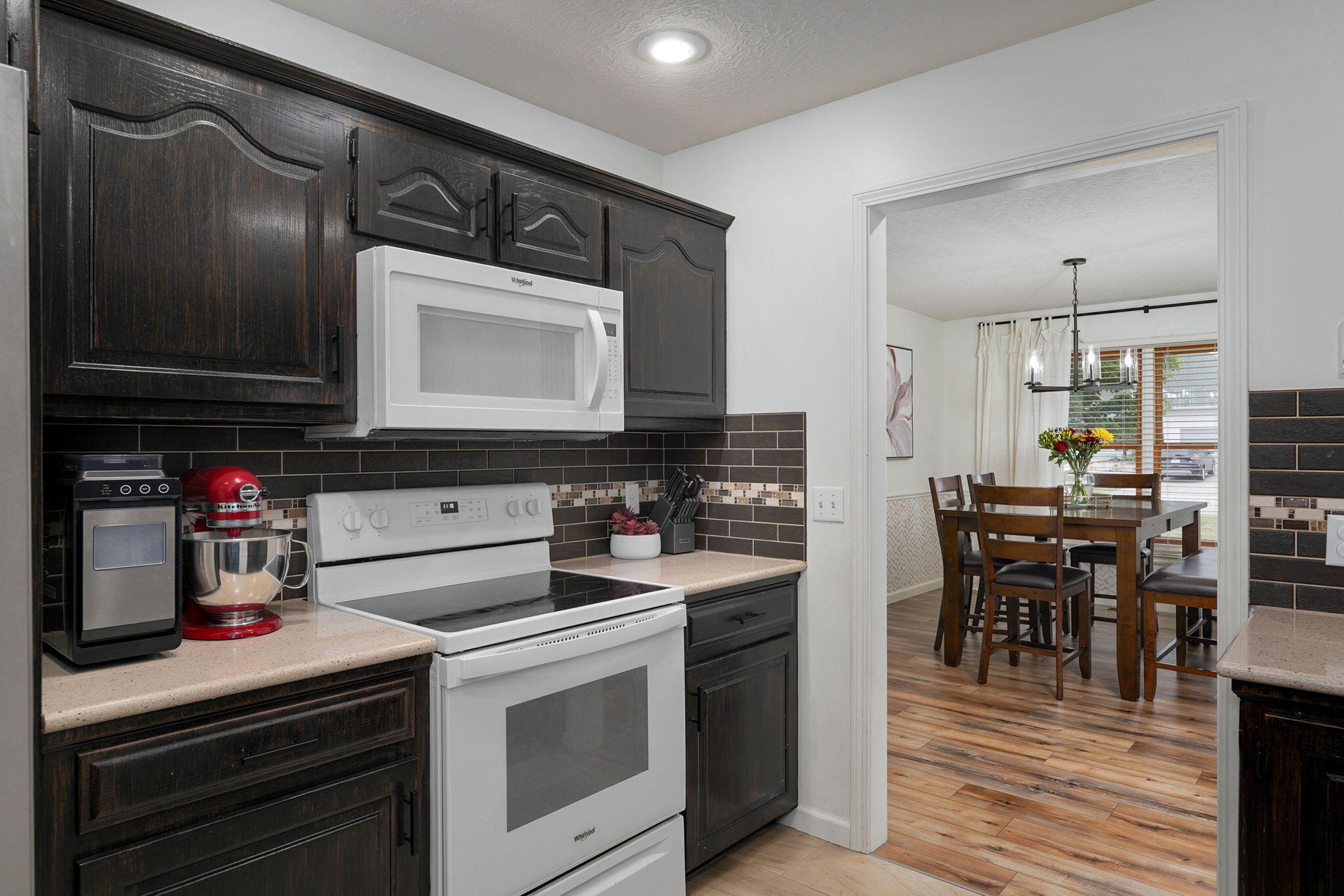 4571 South Park Avenue Property Photo 12