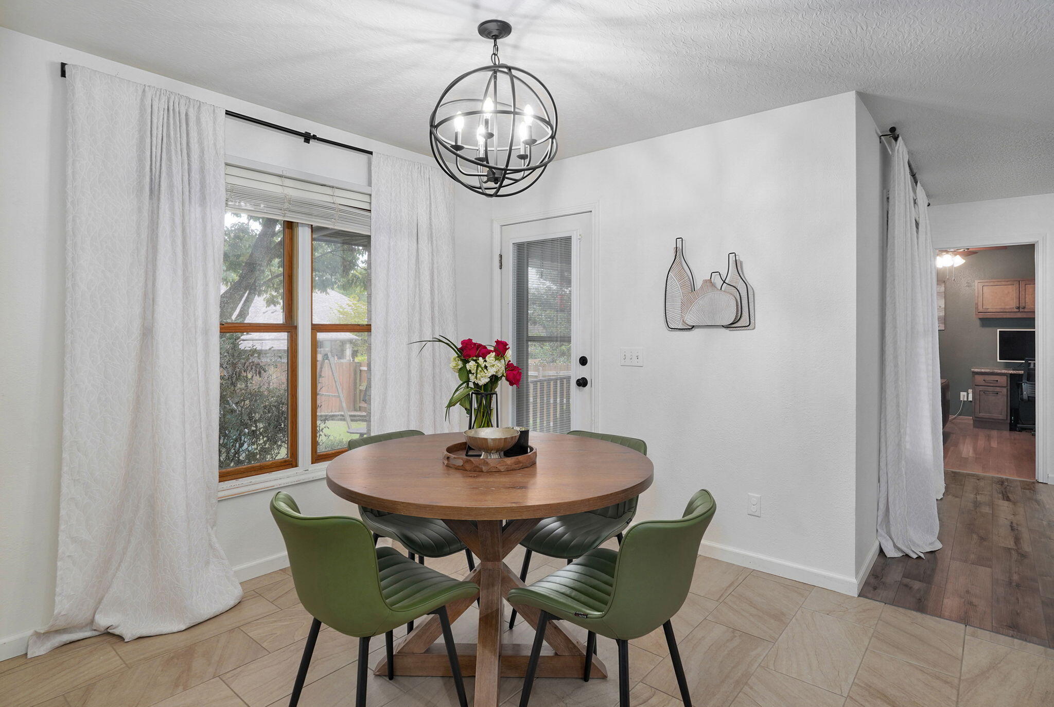 4571 South Park Avenue Property Photo 14