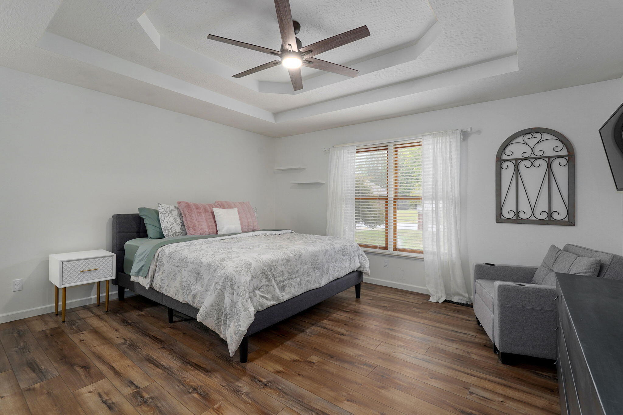 4571 South Park Avenue Property Photo 19