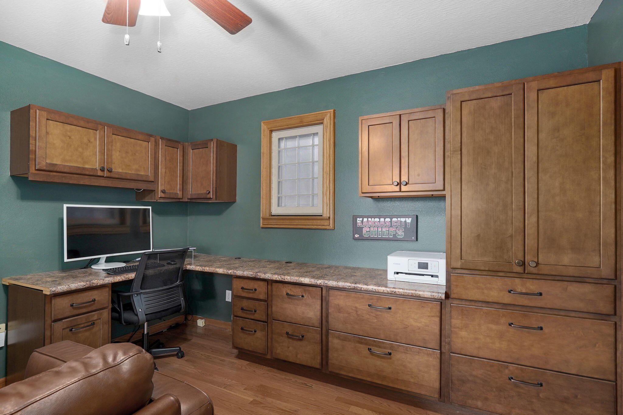 4571 South Park Avenue Property Photo 28