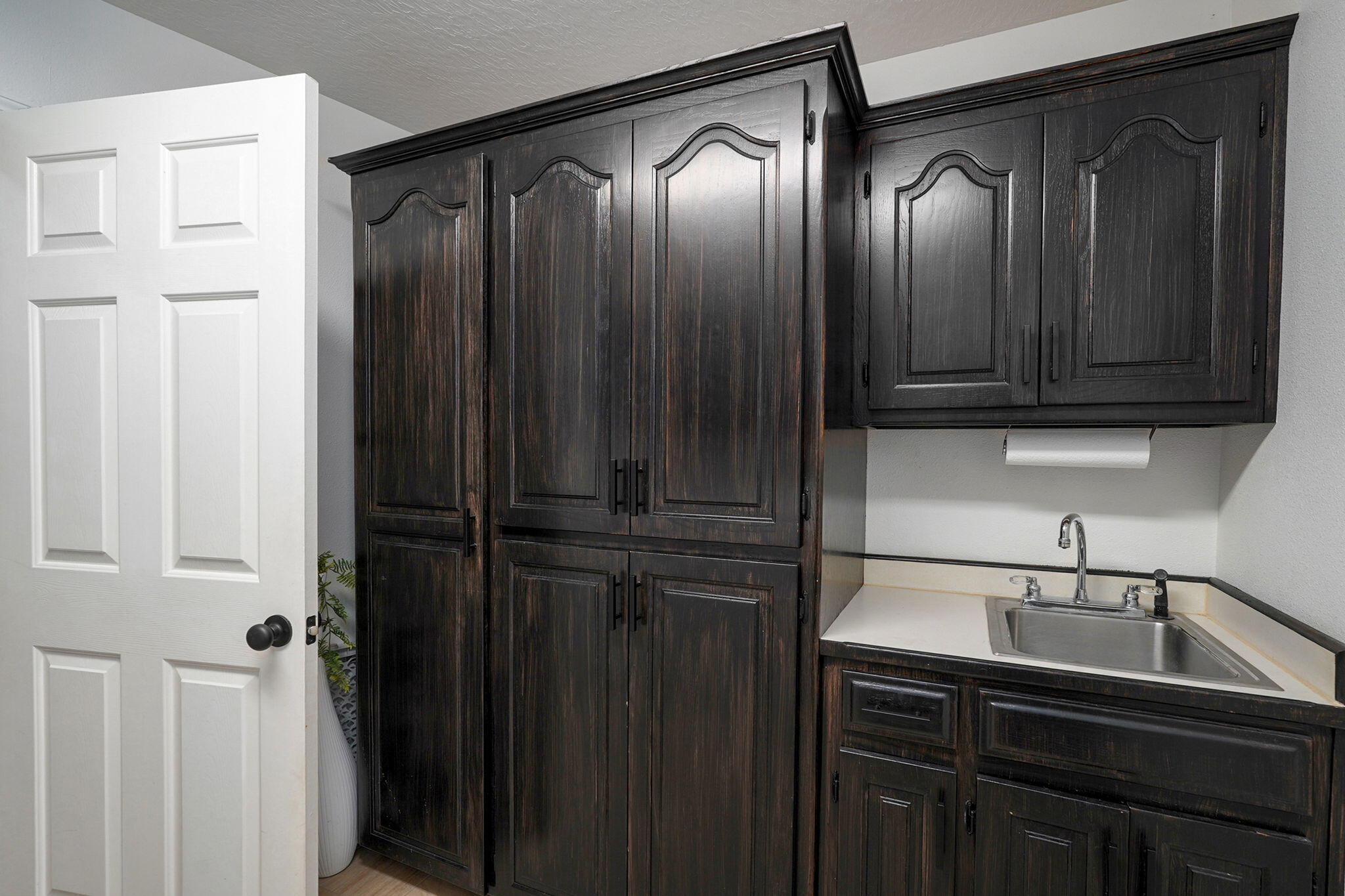 4571 South Park Avenue Property Photo 30
