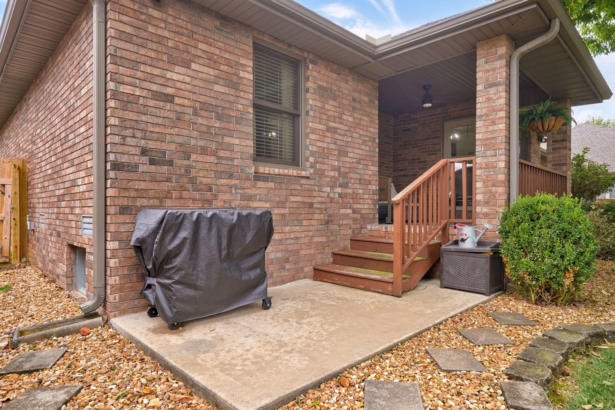 4571 South Park Avenue Property Photo 33