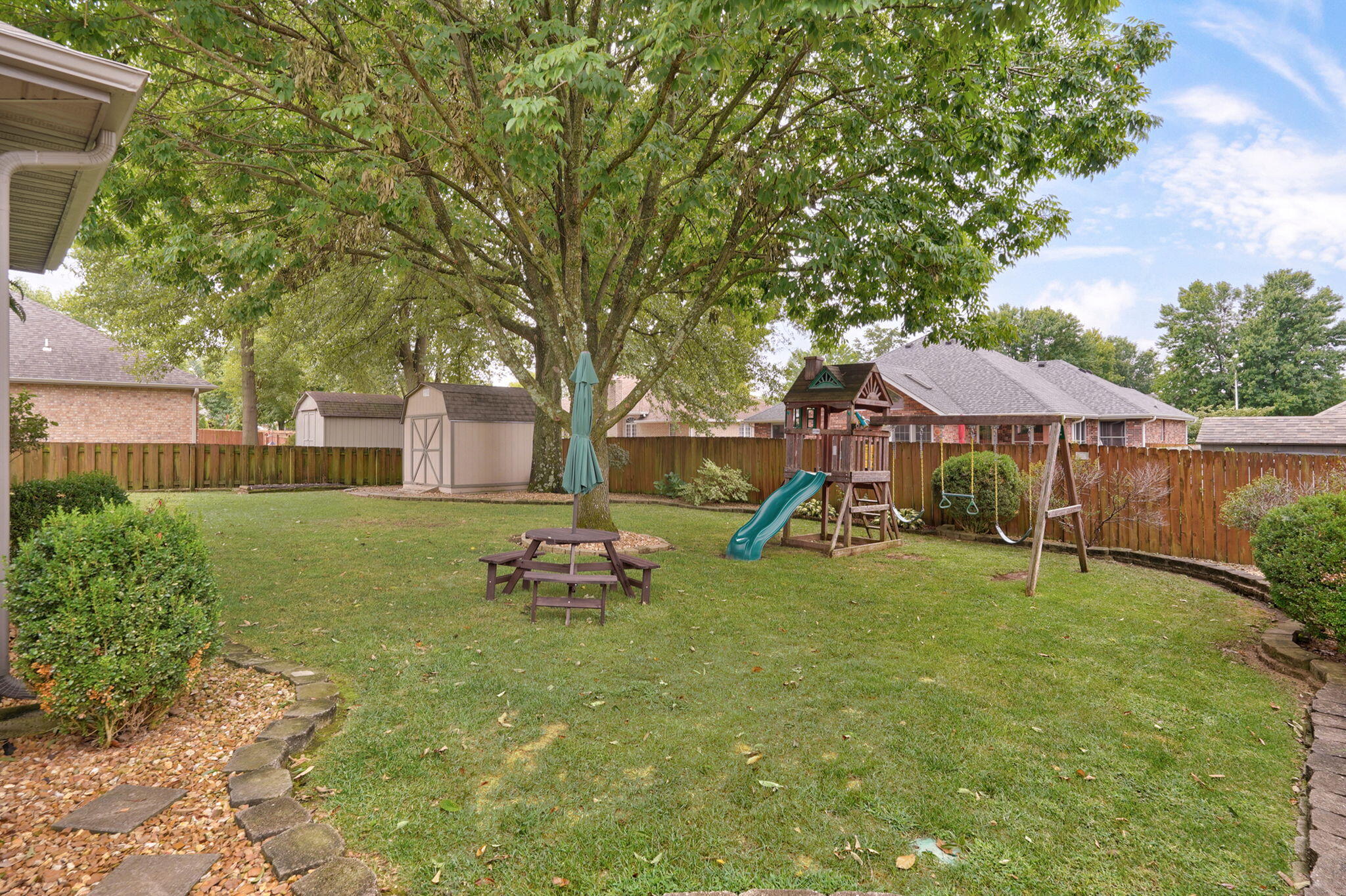 4571 South Park Avenue Property Photo 34