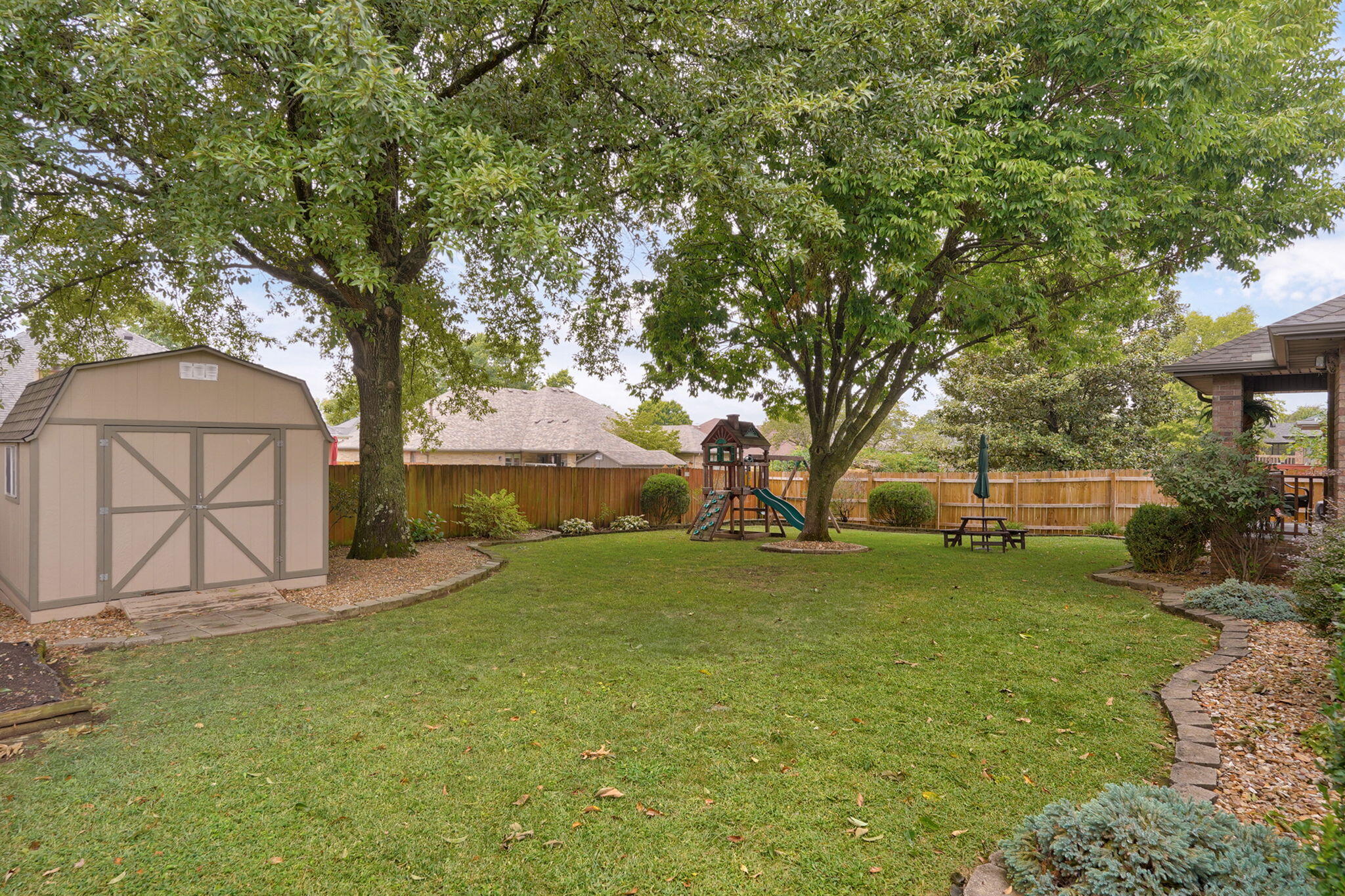 4571 South Park Avenue Property Photo 39