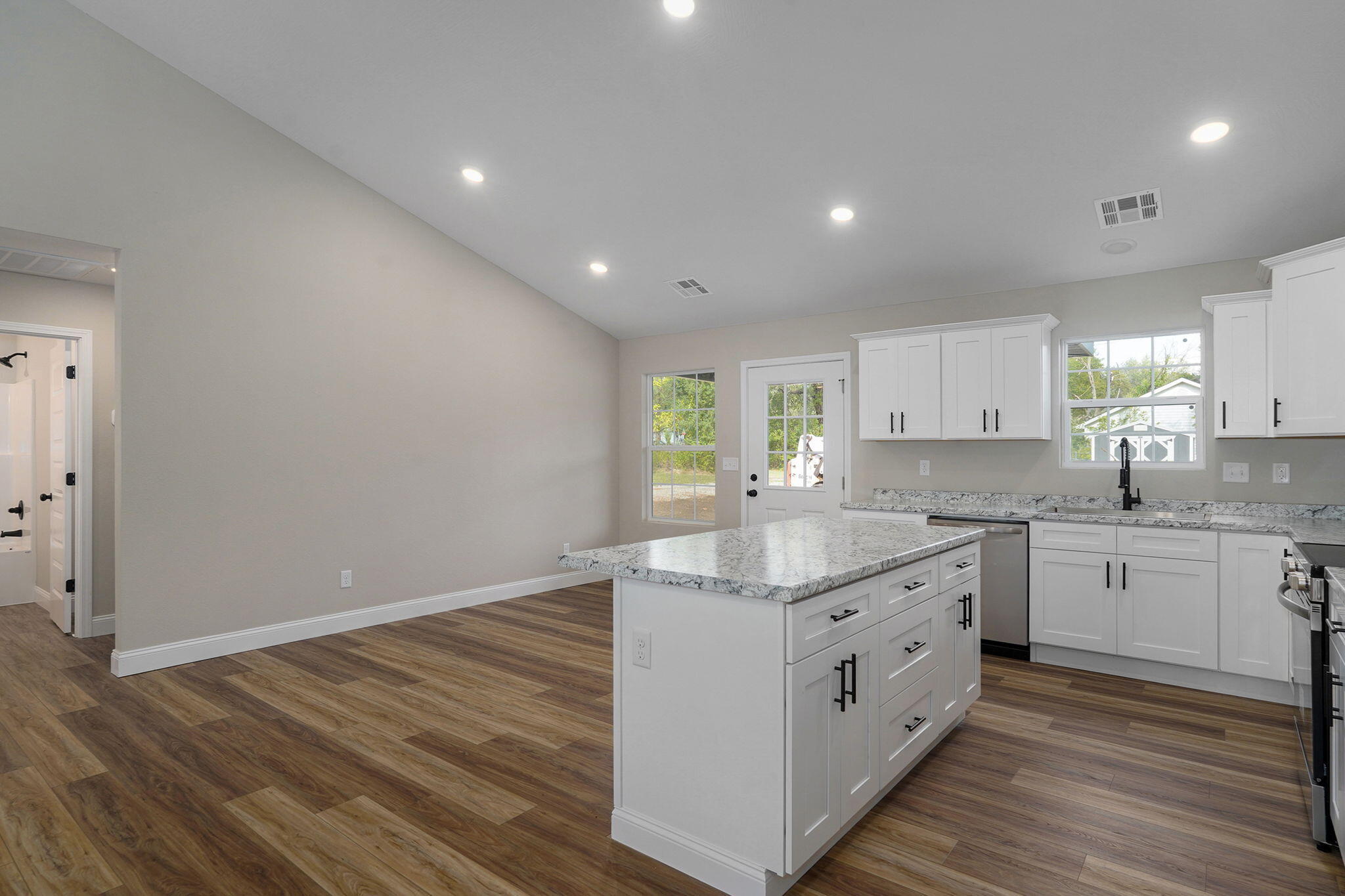 306 North Adams Street Property Photo 6