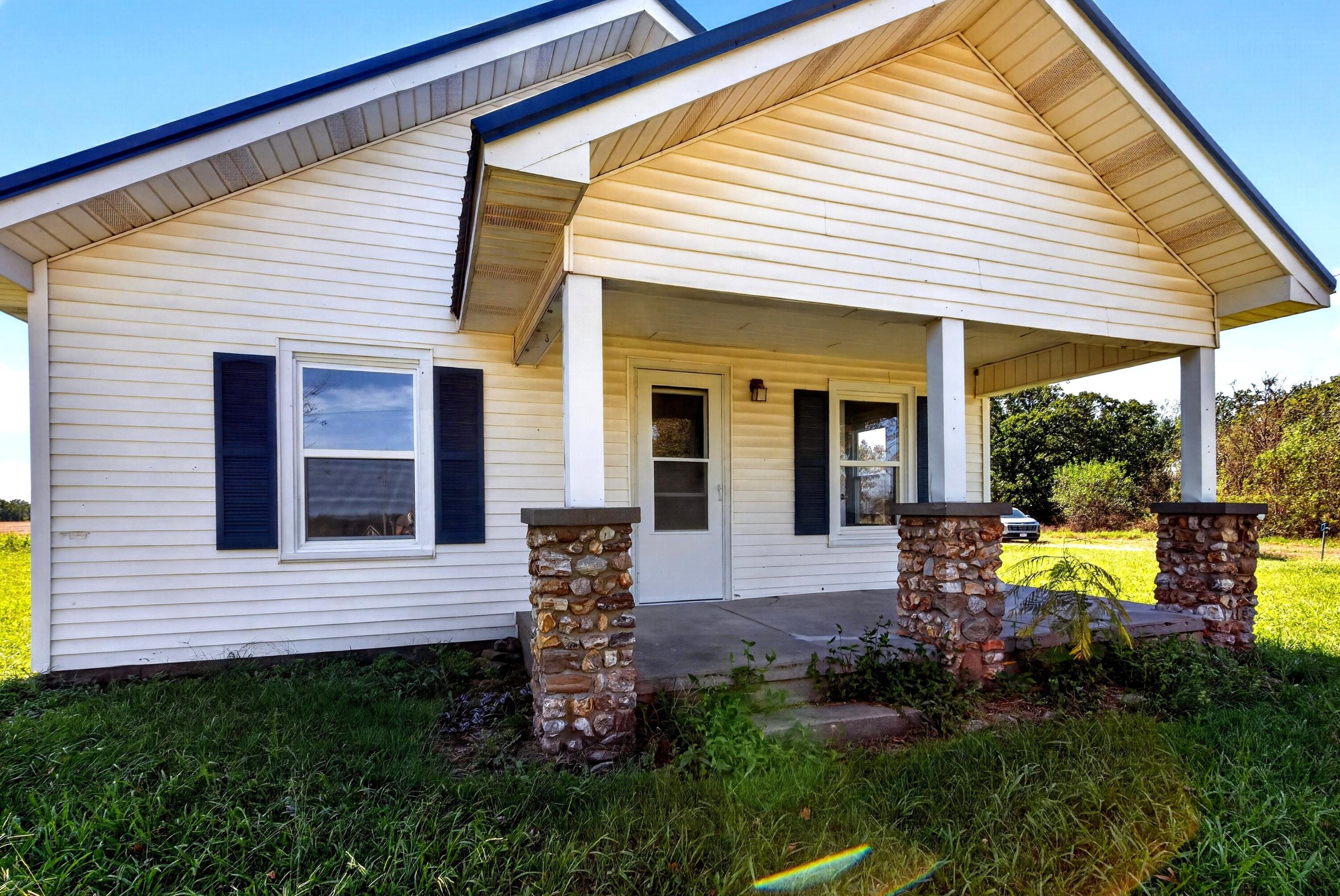 4956 East 800 Road Property Photo 6