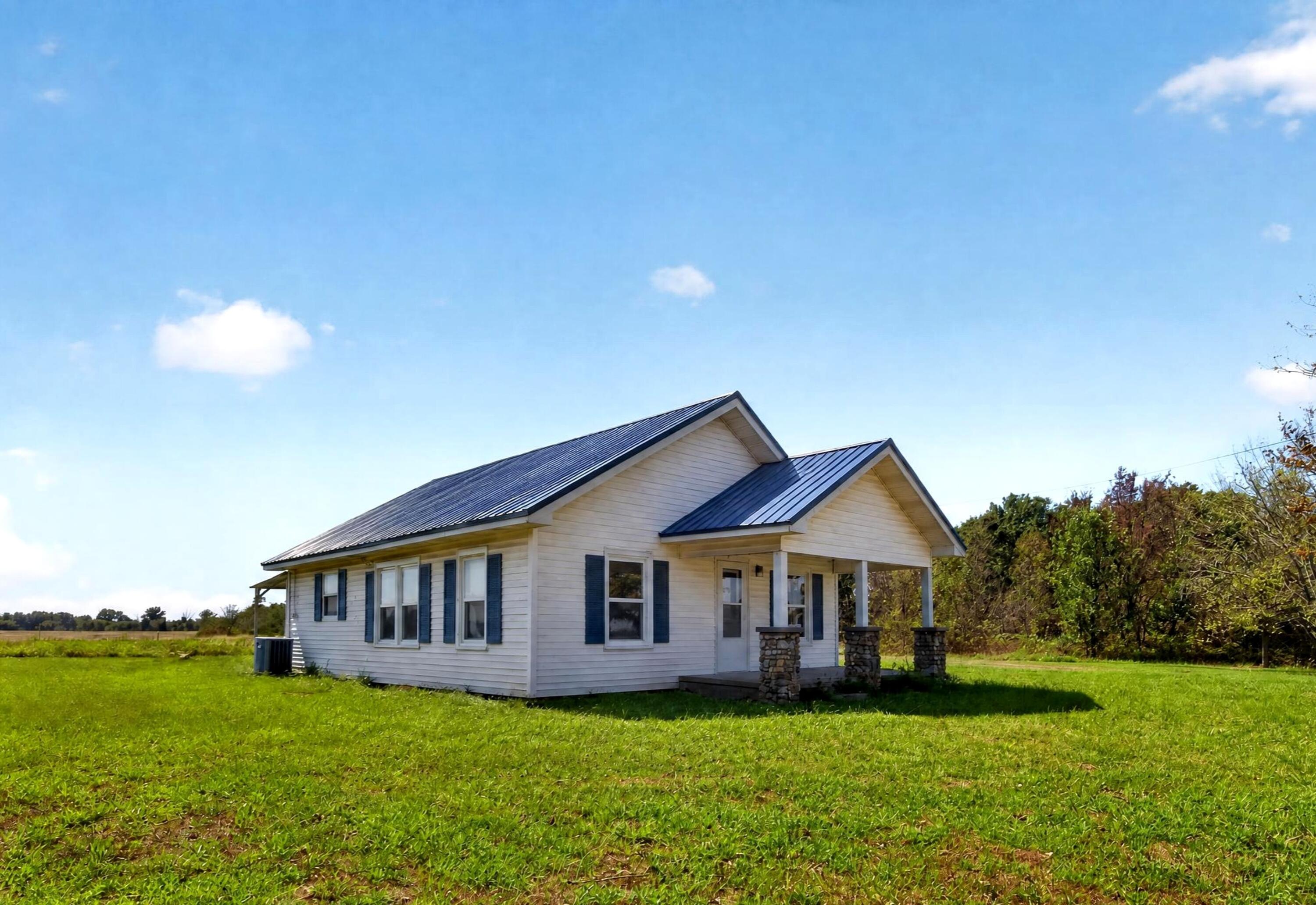 4956 East 800 Road Property Photo 10