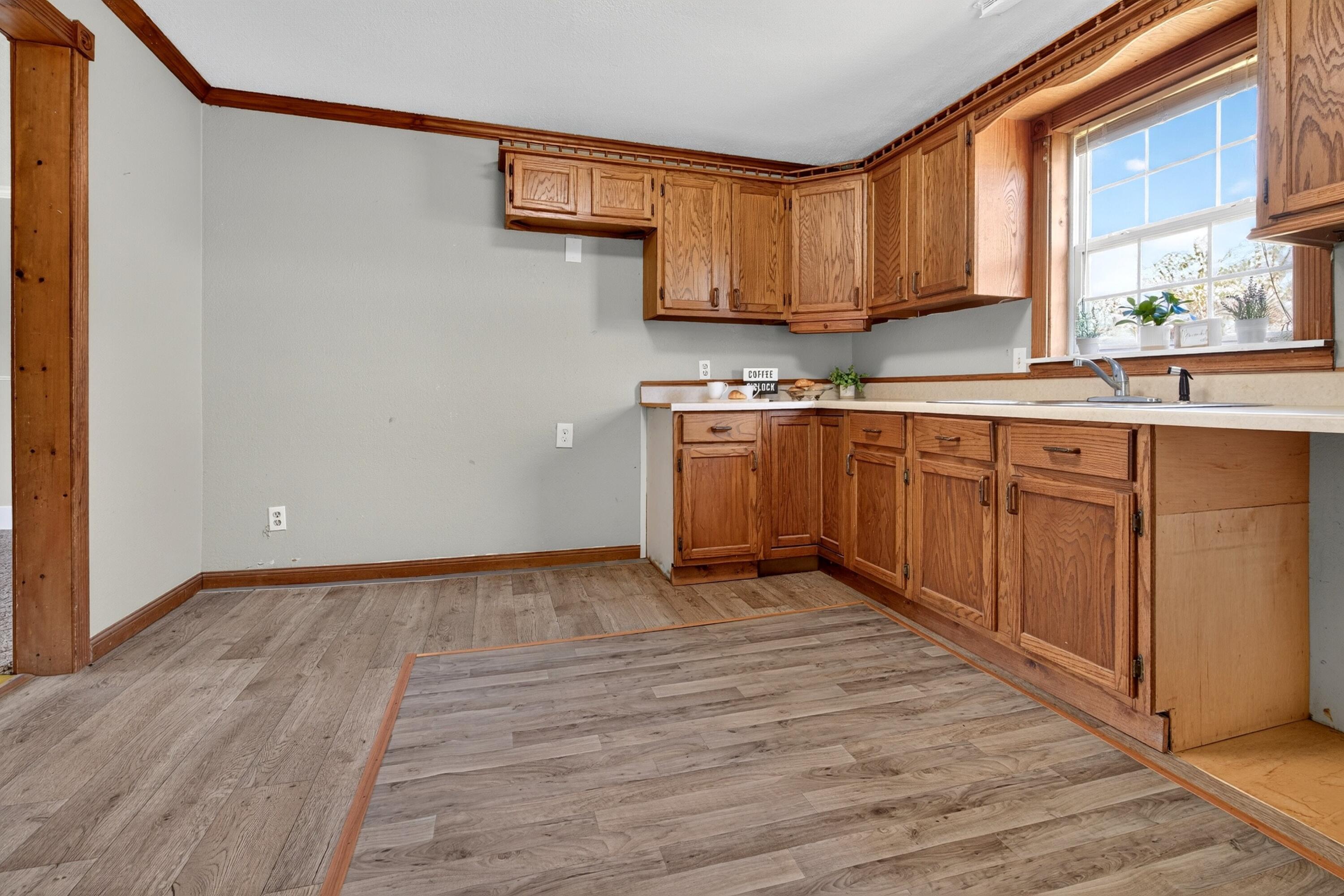 4956 East 800 Road Property Photo 24
