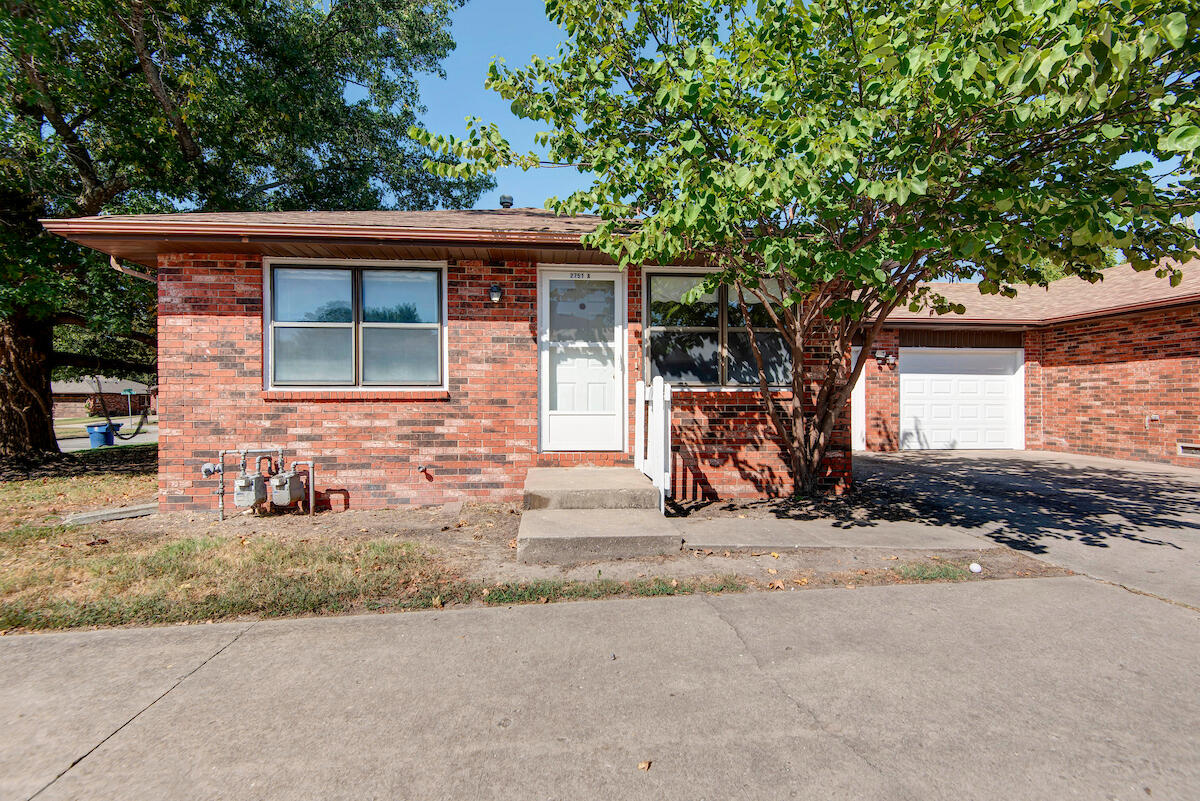 2751 East Mcdaniel Street A & B Property Photo 1