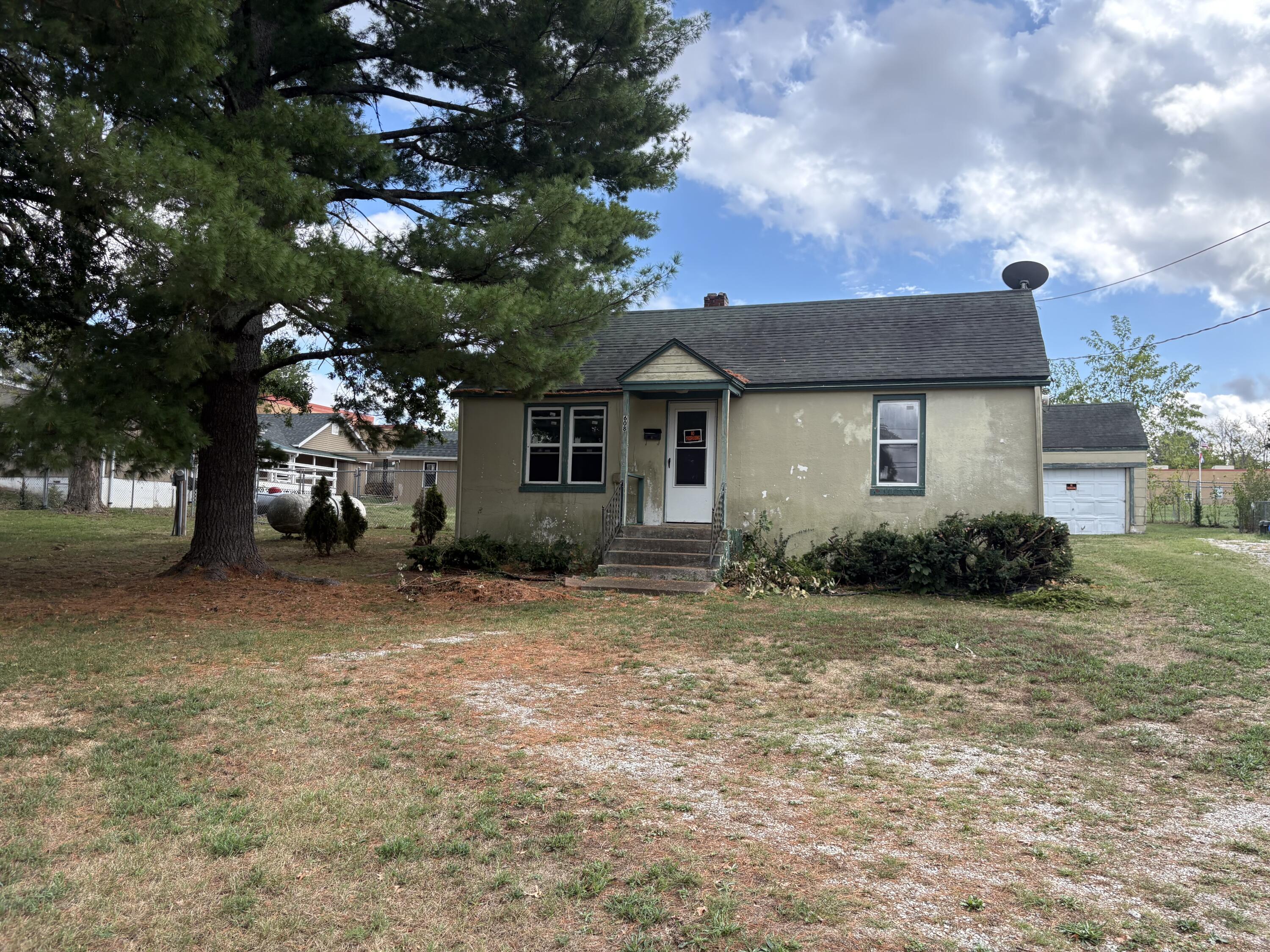 608 Ozark Street Property Photo 1