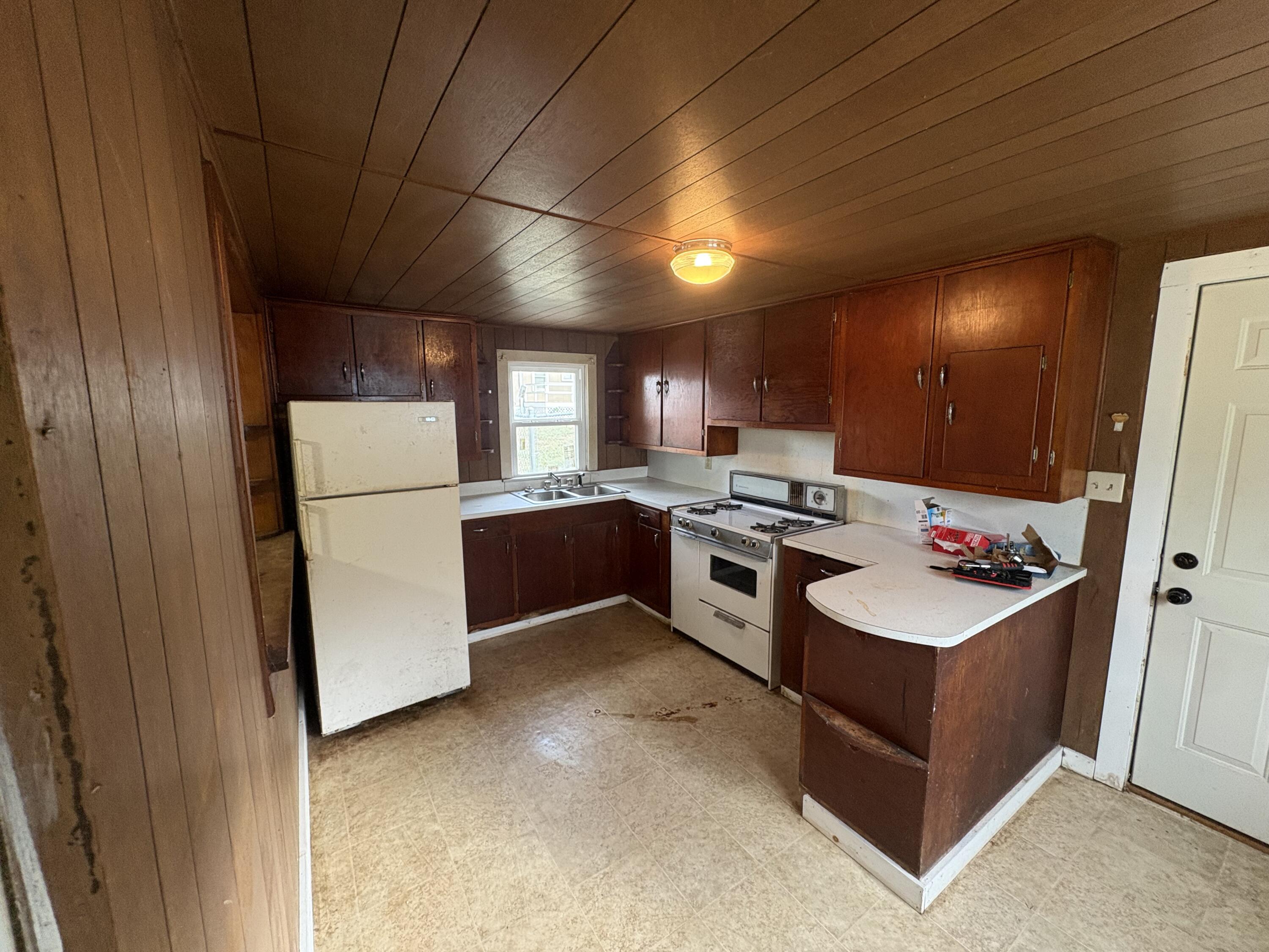 608 Ozark Street Property Photo 8