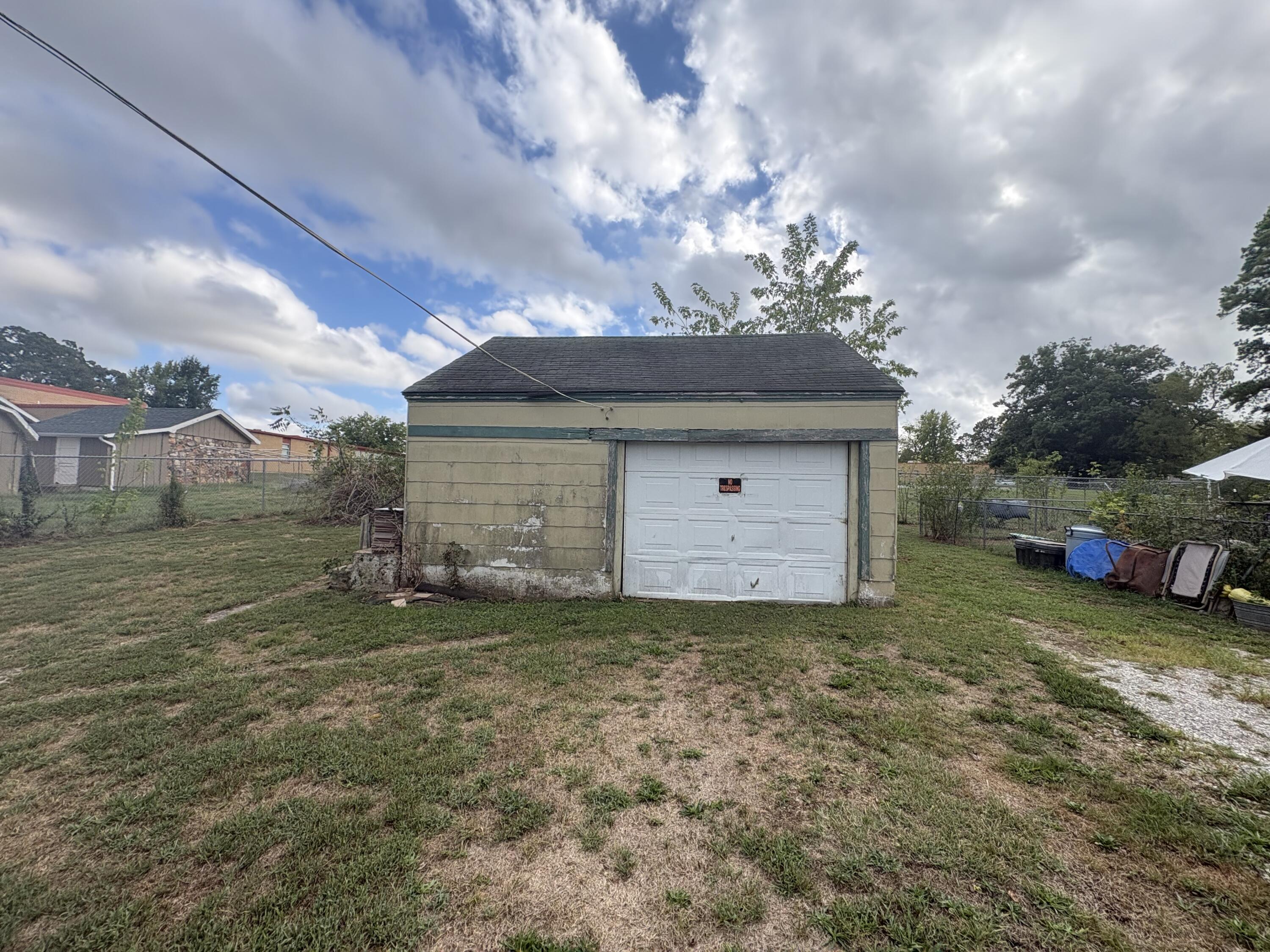 608 Ozark Street Property Photo 9