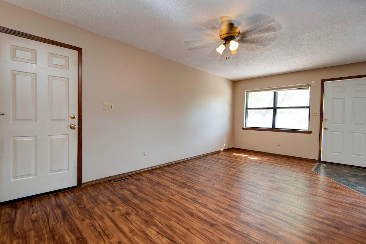 2747 East Mcdaniel Street A & B Property Photo 6