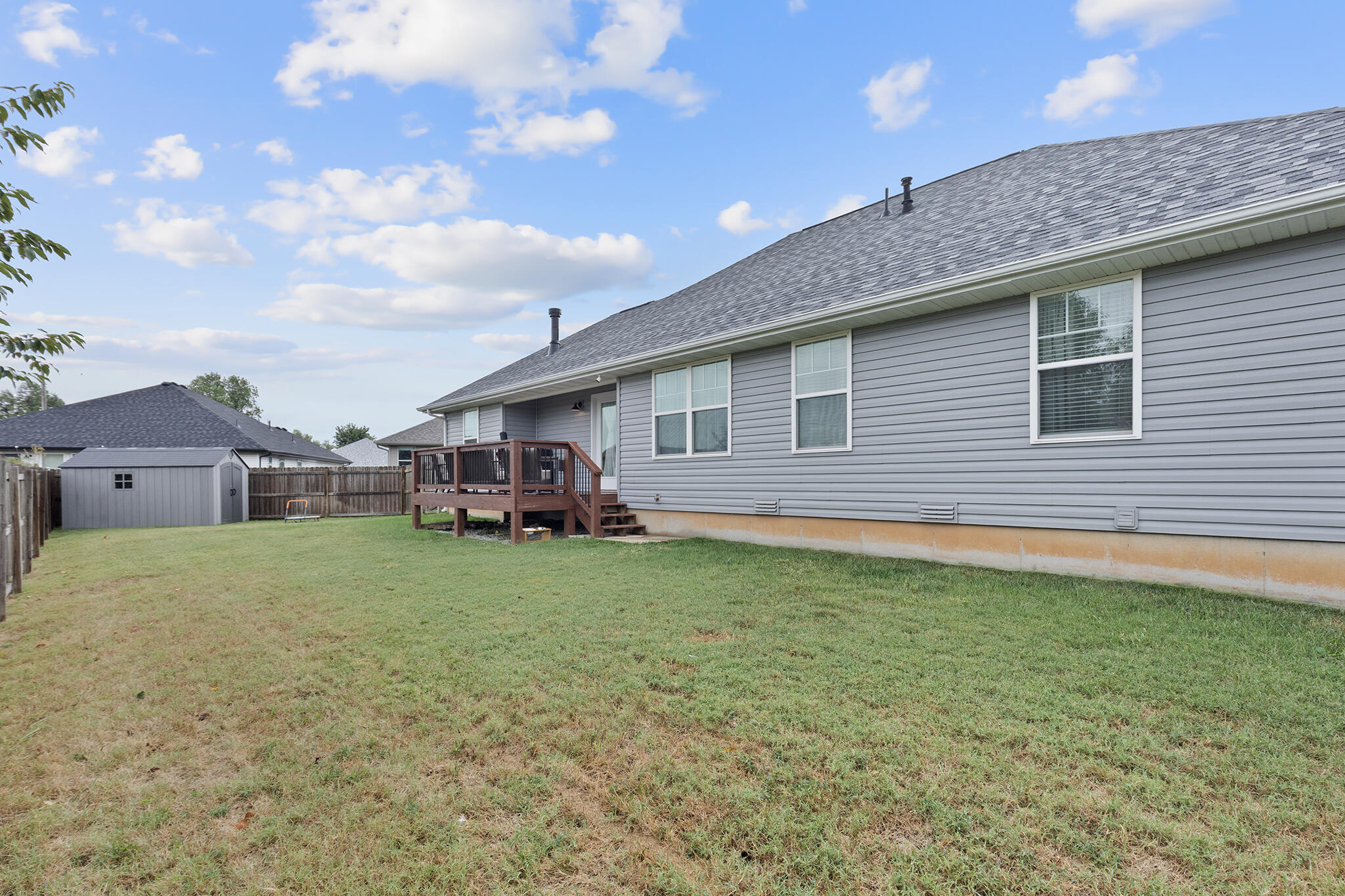 393 East Lombardy Drive Property Photo 25