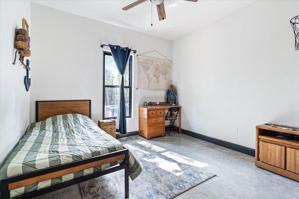 702 South Kings Highway Property Photo 35