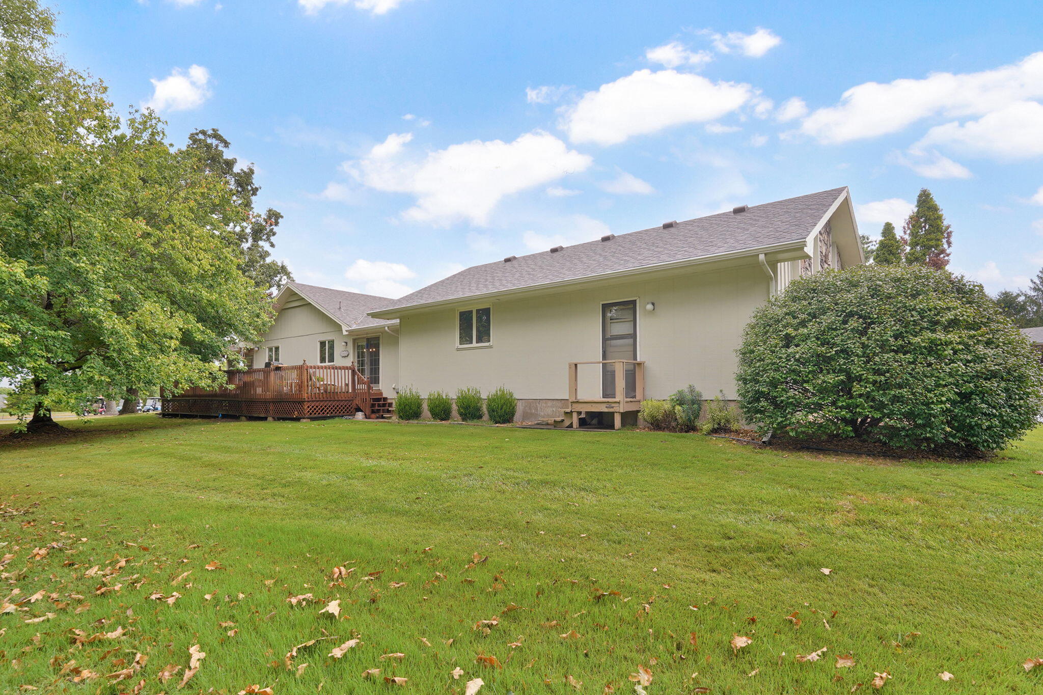 3305 Olympic Circle Property Photo 40