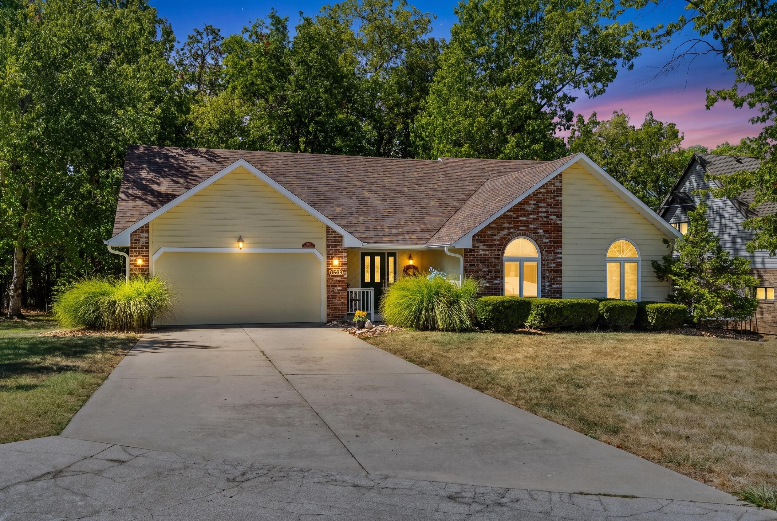 3865 North Williams Court Property Photo 1