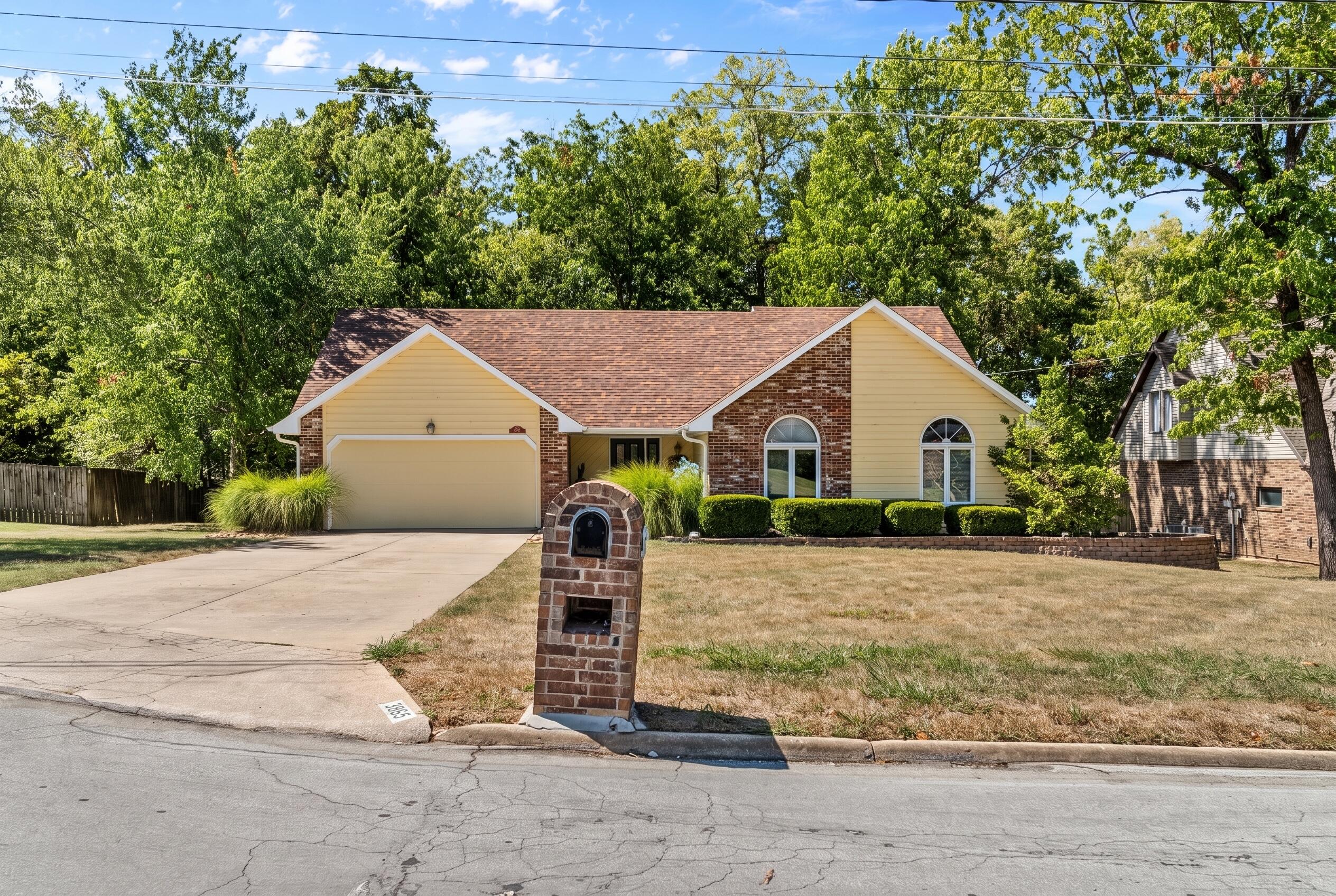 3865 North Williams Court Property Photo 2