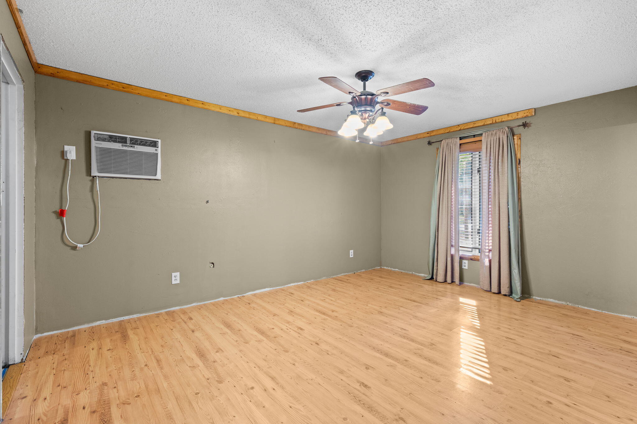 400 North Dogwood Street Property Photo 13