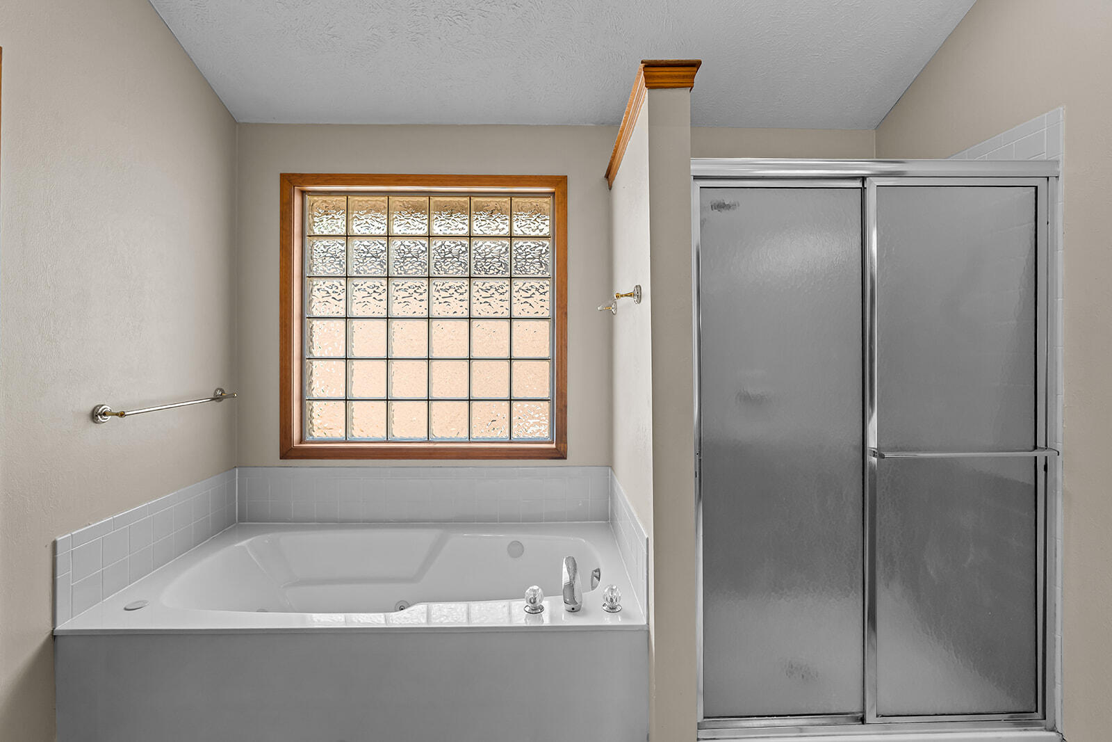 4757 South Holland Avenue Property Photo 24