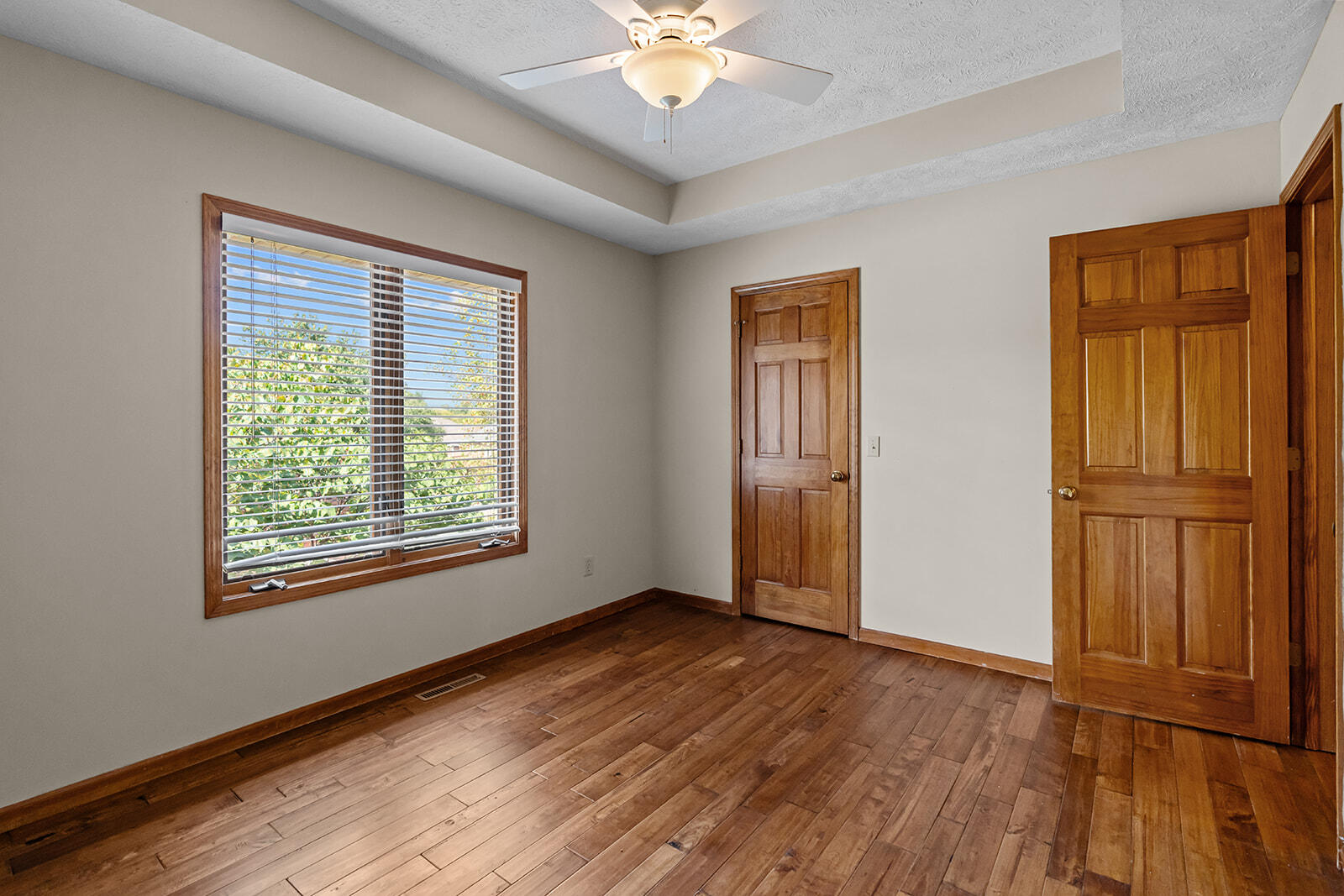 4757 South Holland Avenue Property Photo 30