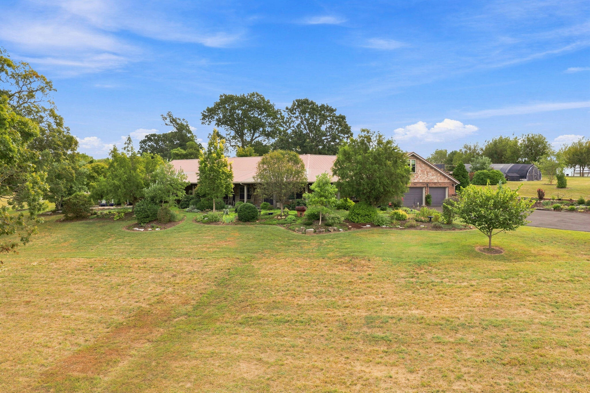 480 Hunter Rdg Property Photo 9