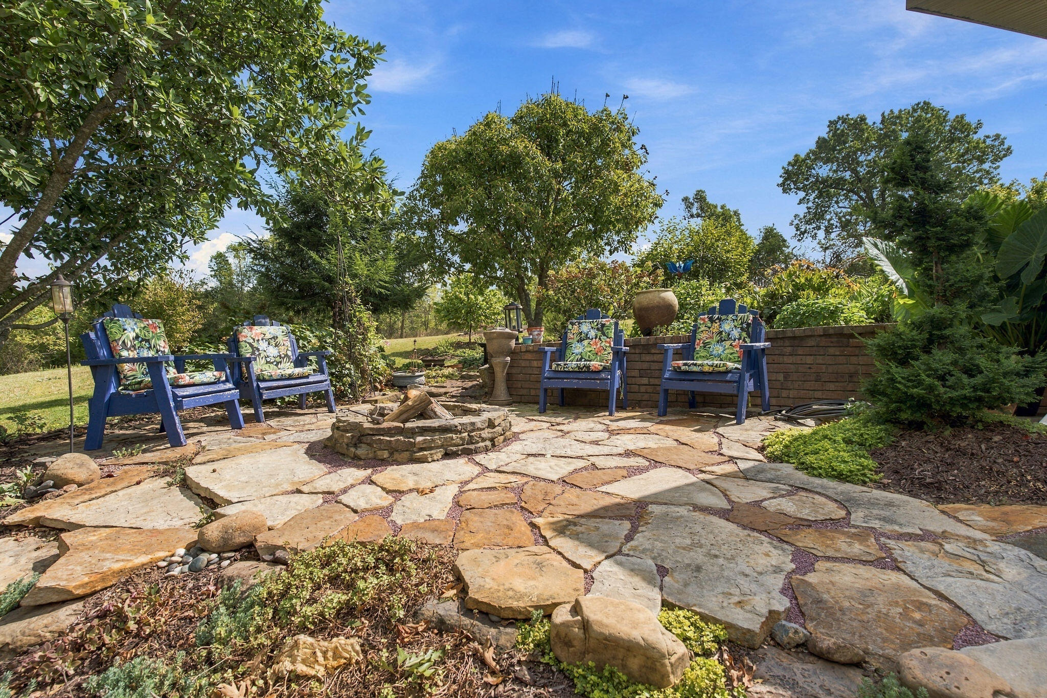 480 Hunter Rdg Property Photo 16