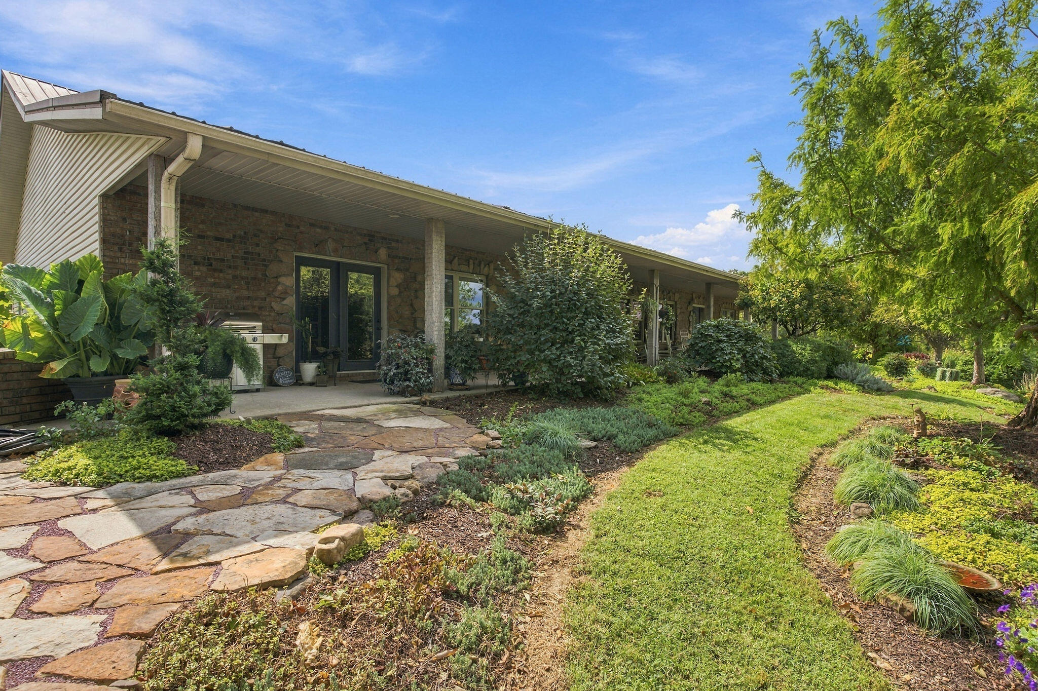 480 Hunter Rdg Property Photo 17