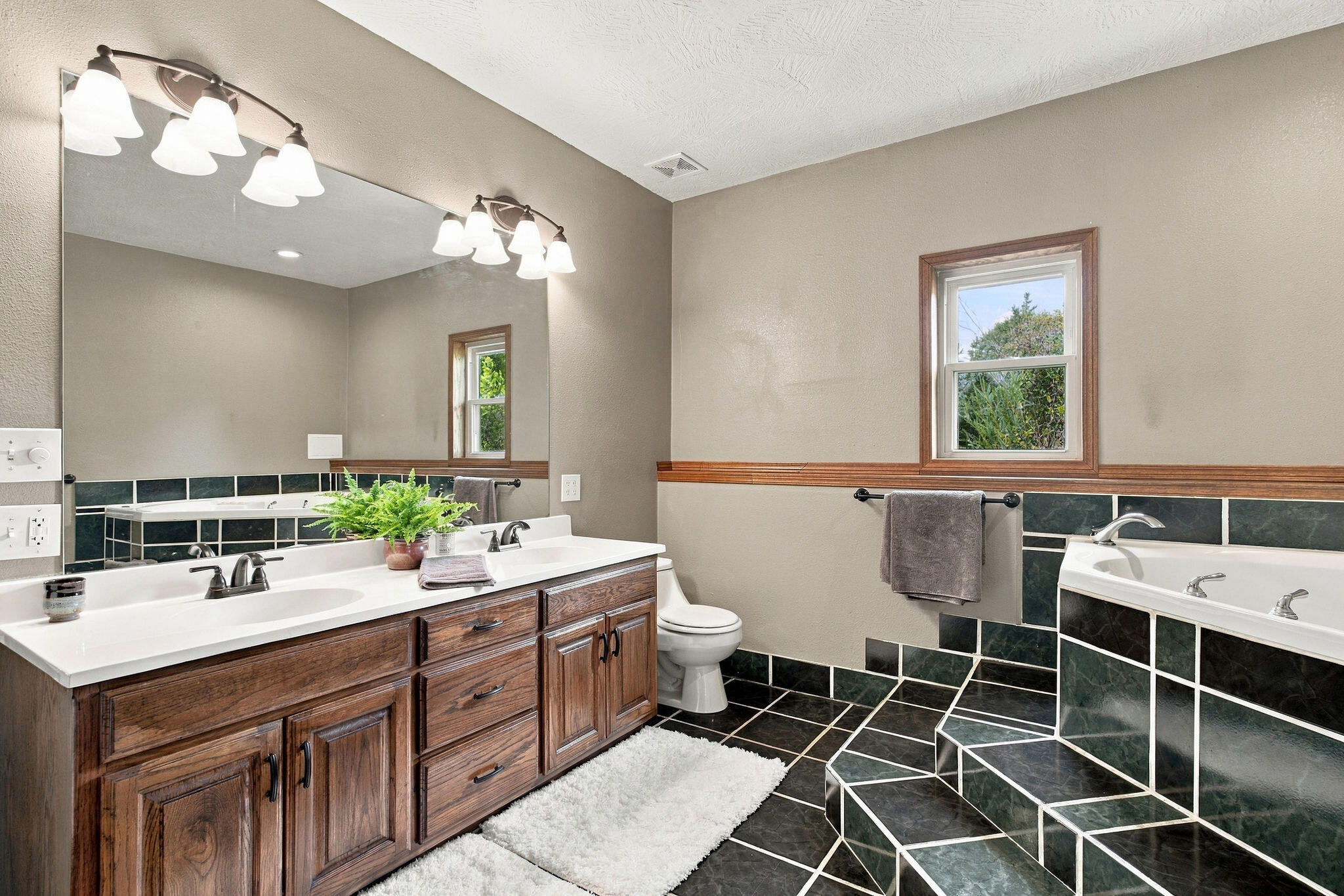 480 Hunter Rdg Property Photo 39