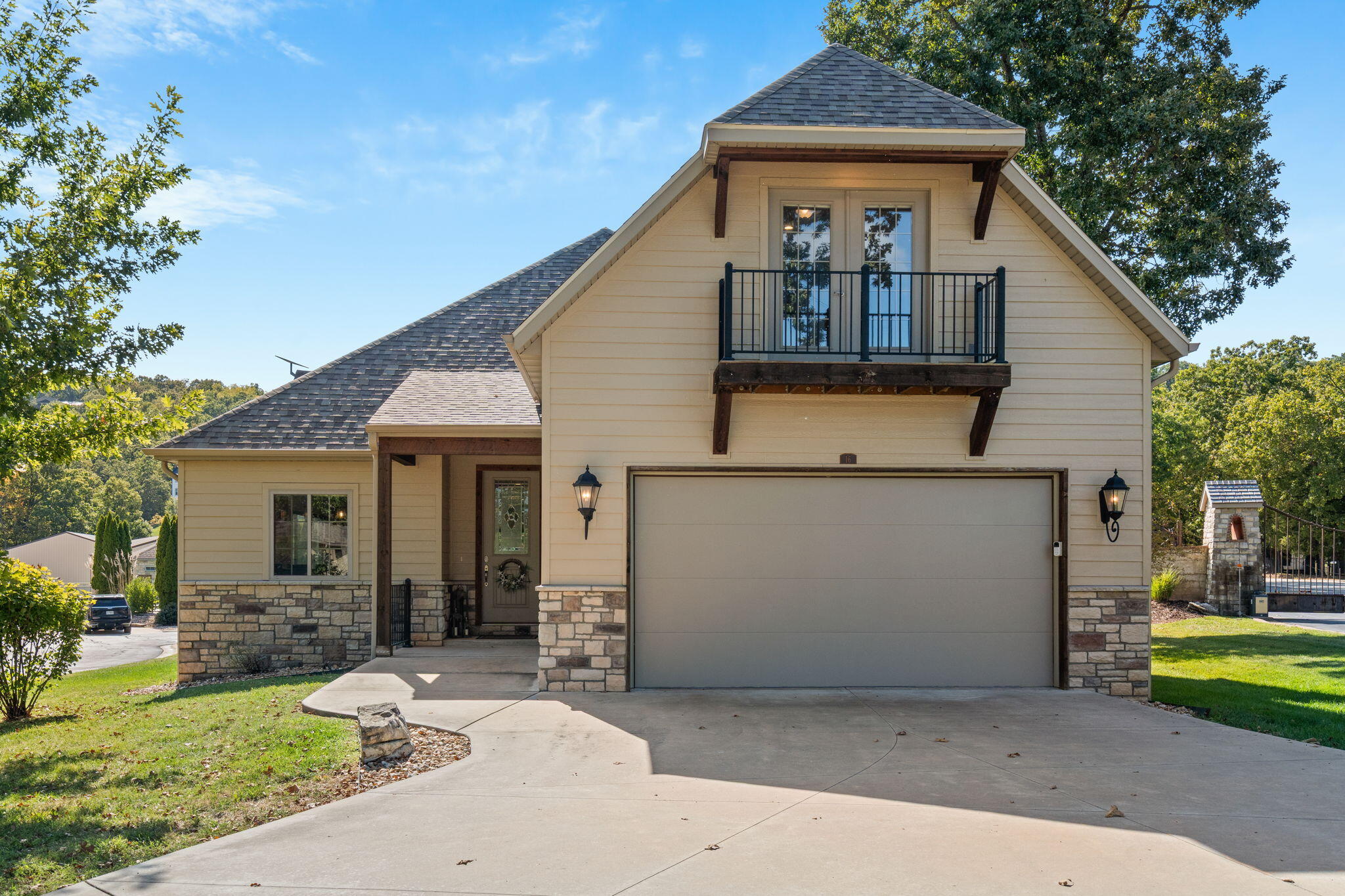 16 Grand Vin Lane Property Photo 1