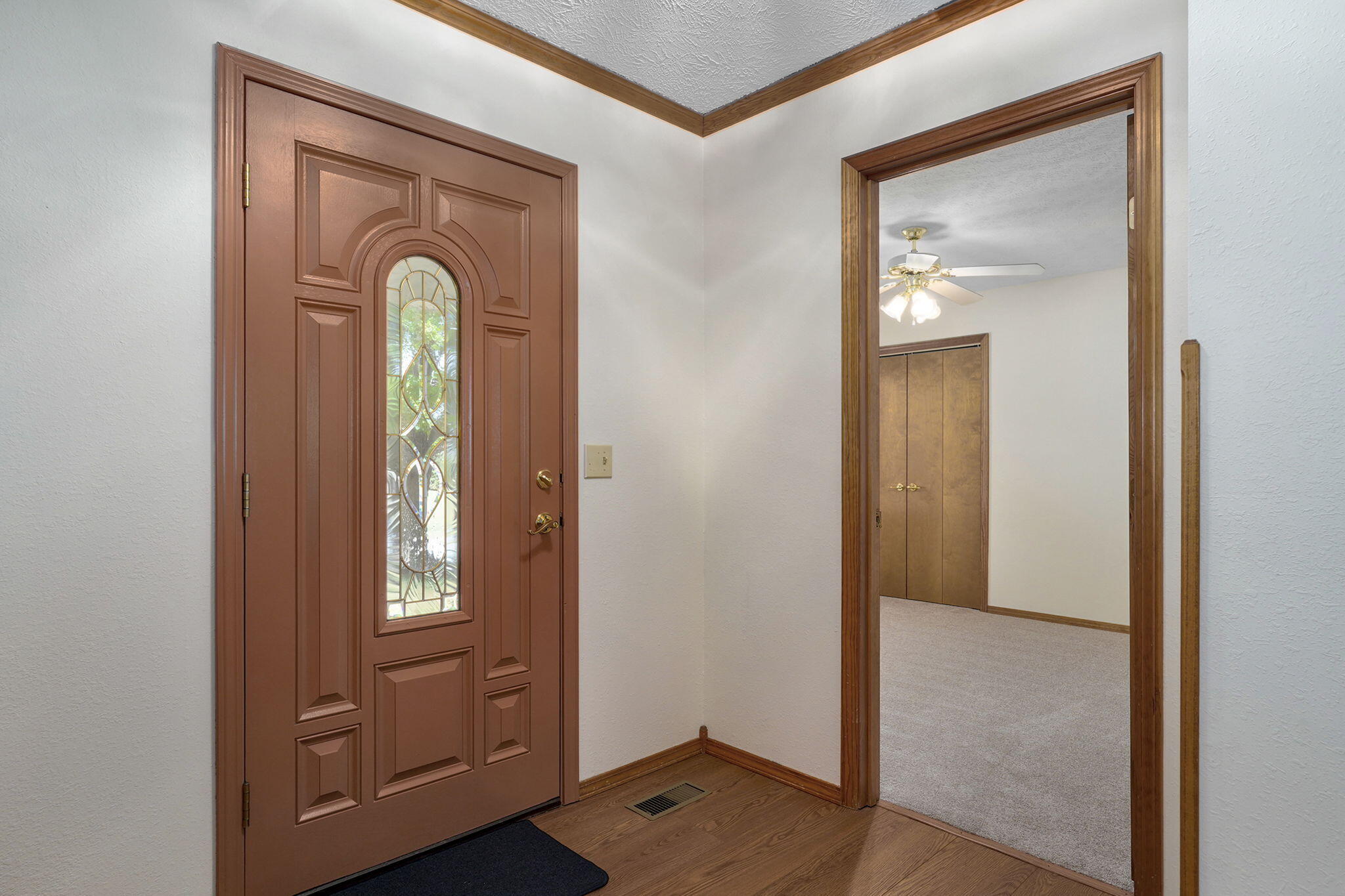 4370 South York Avenue Property Photo 6