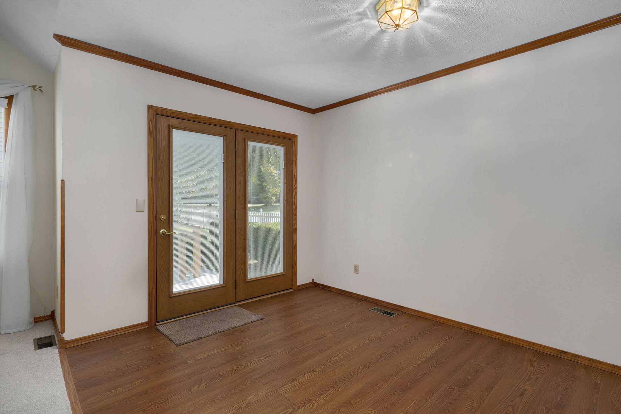 4370 South York Avenue Property Photo 11