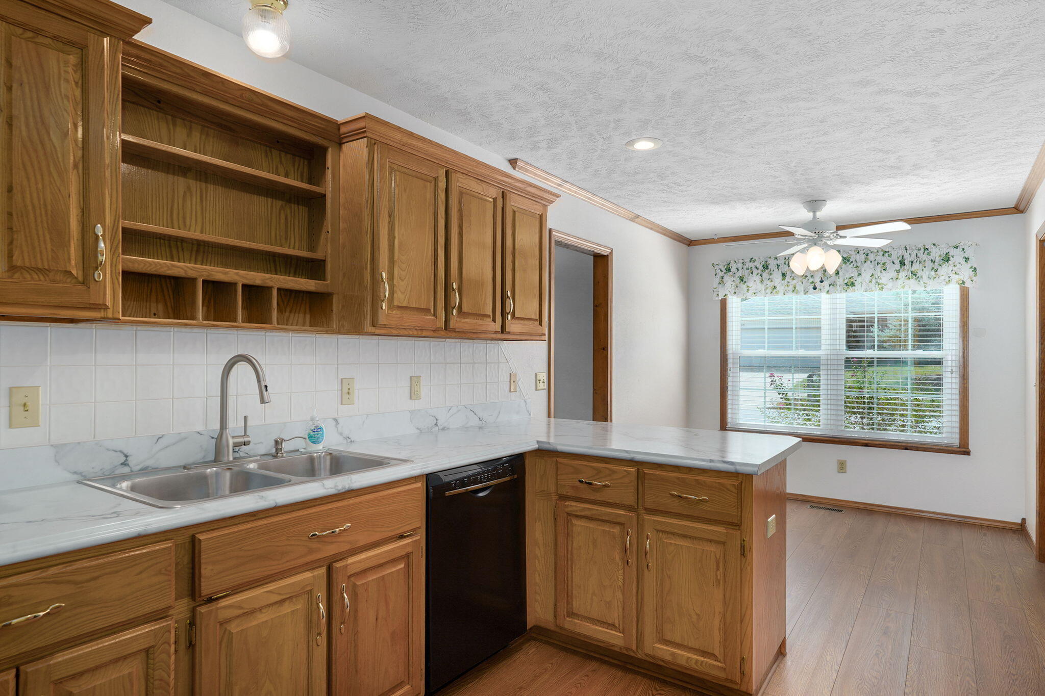 4370 South York Avenue Property Photo 17
