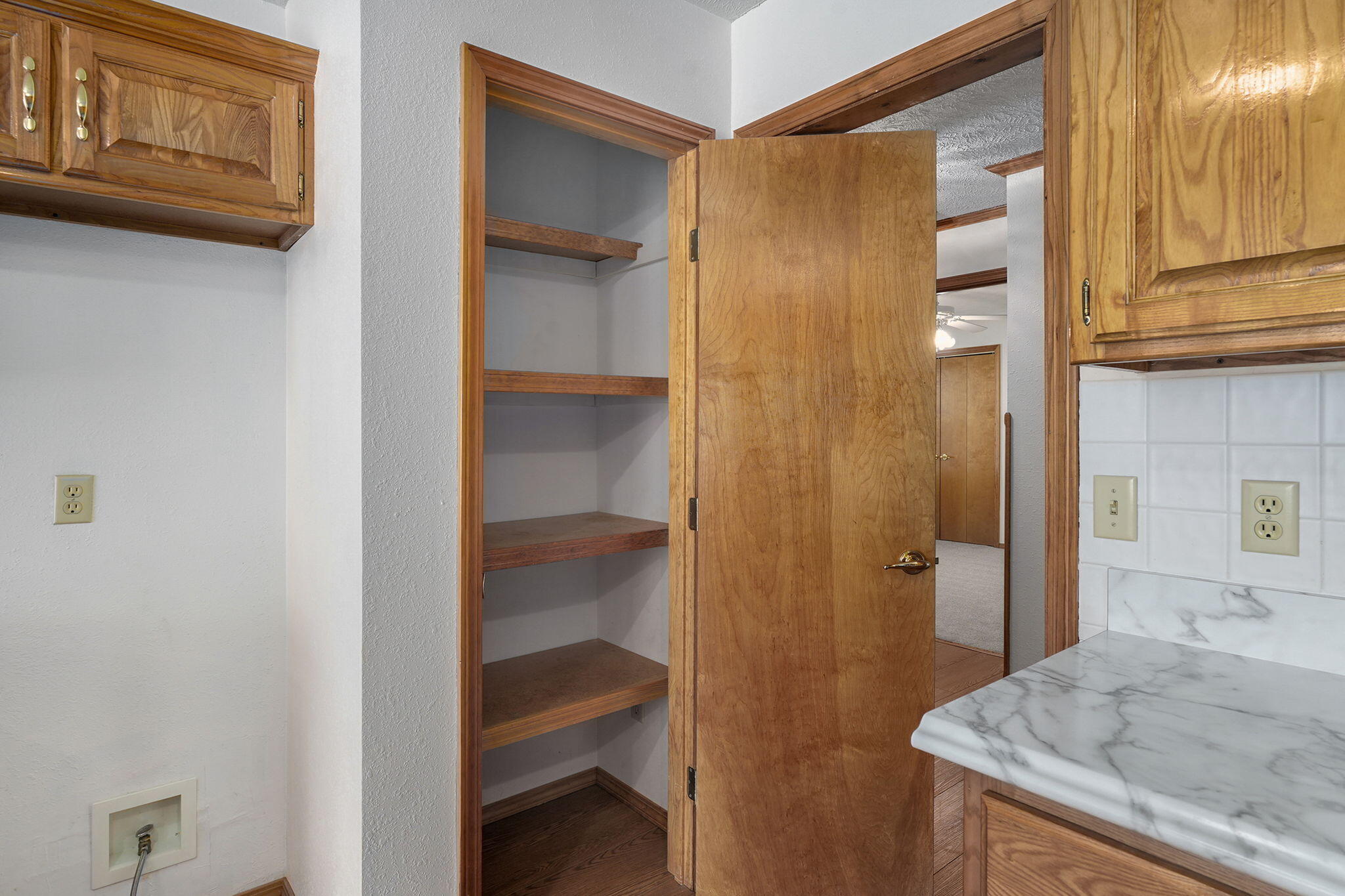 4370 South York Avenue Property Photo 18