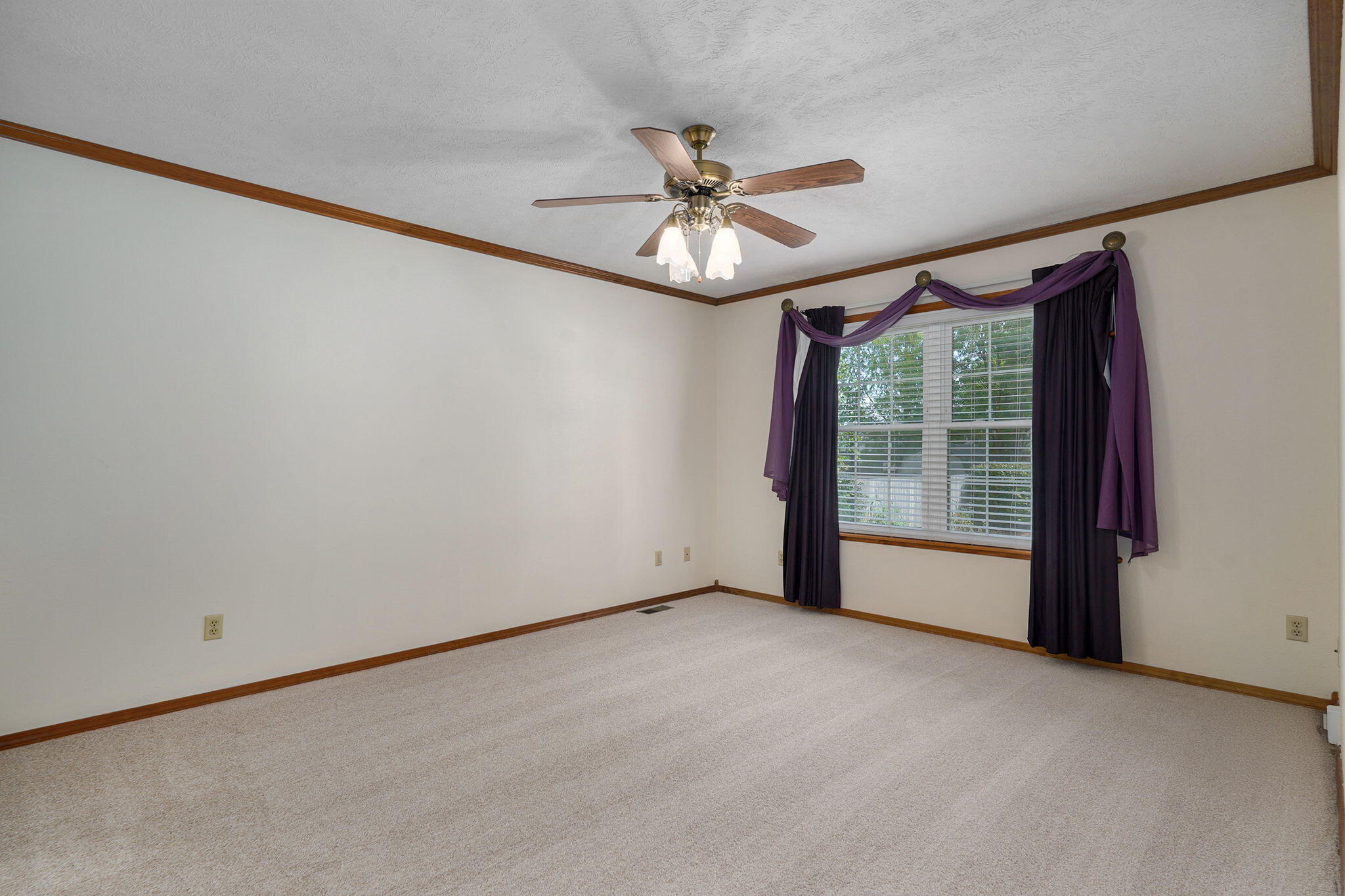4370 South York Avenue Property Photo 19