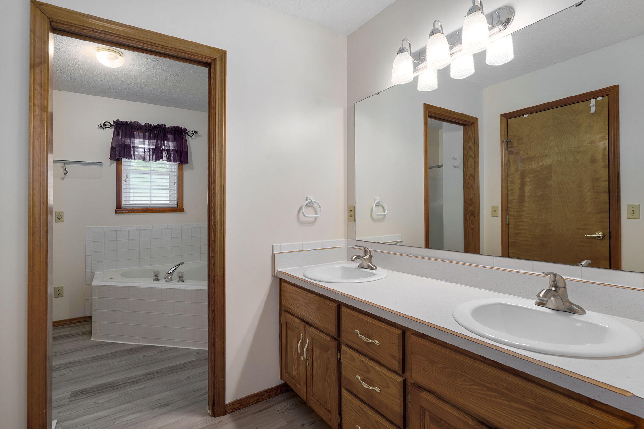 4370 South York Avenue Property Photo 21