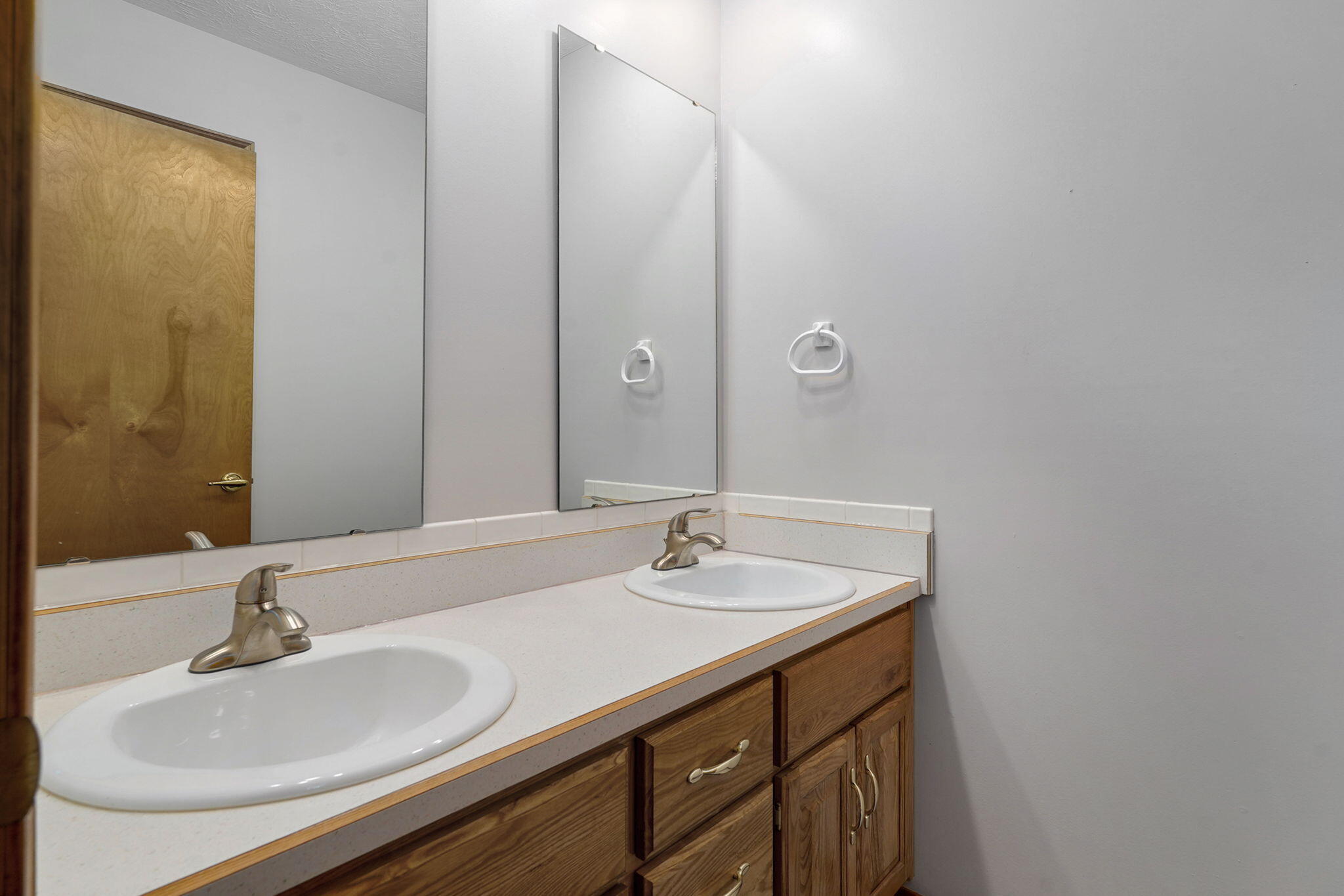 4370 South York Avenue Property Photo 25
