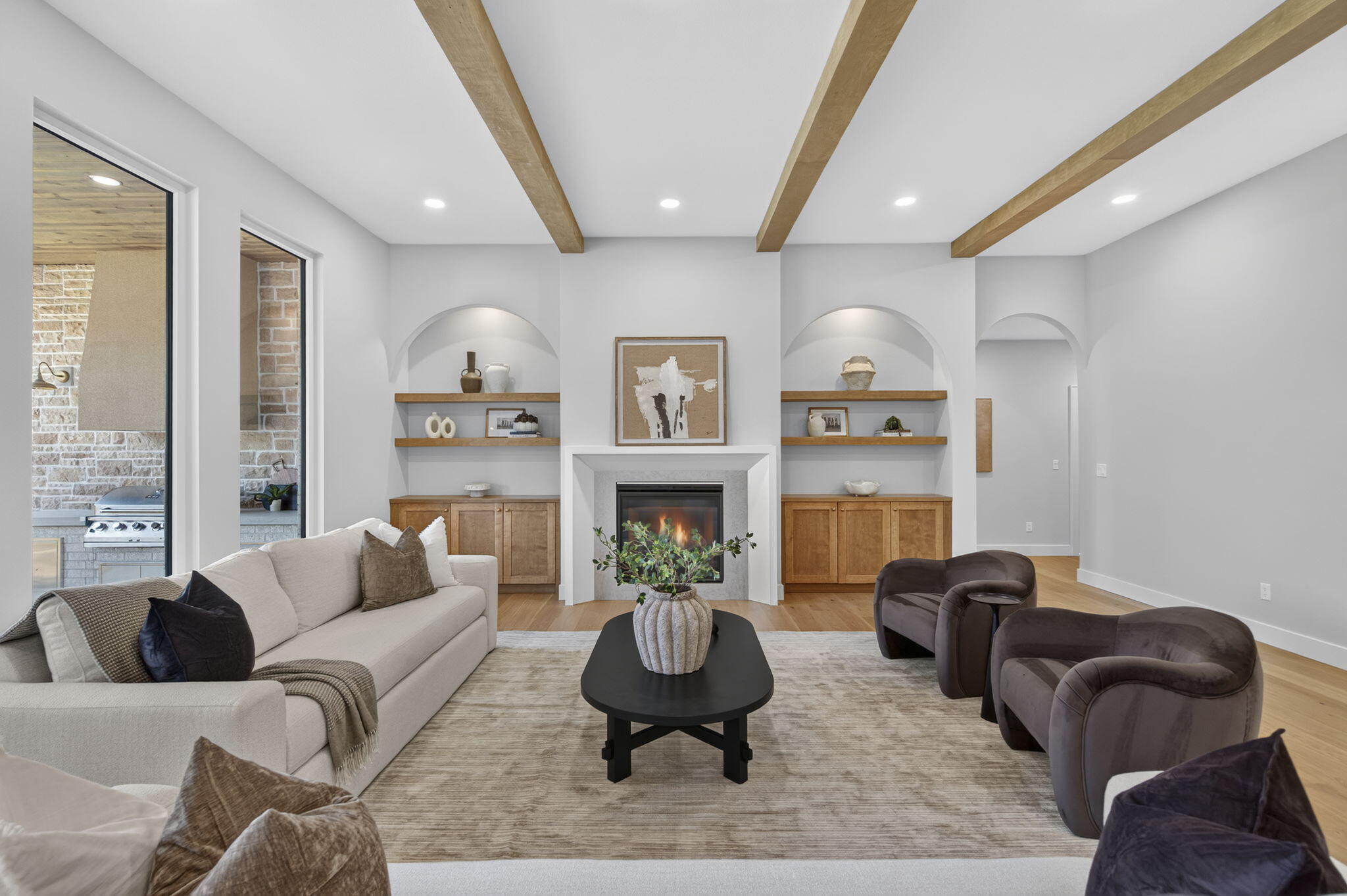 2050 North Silver Charm Avenue Property Photo 3
