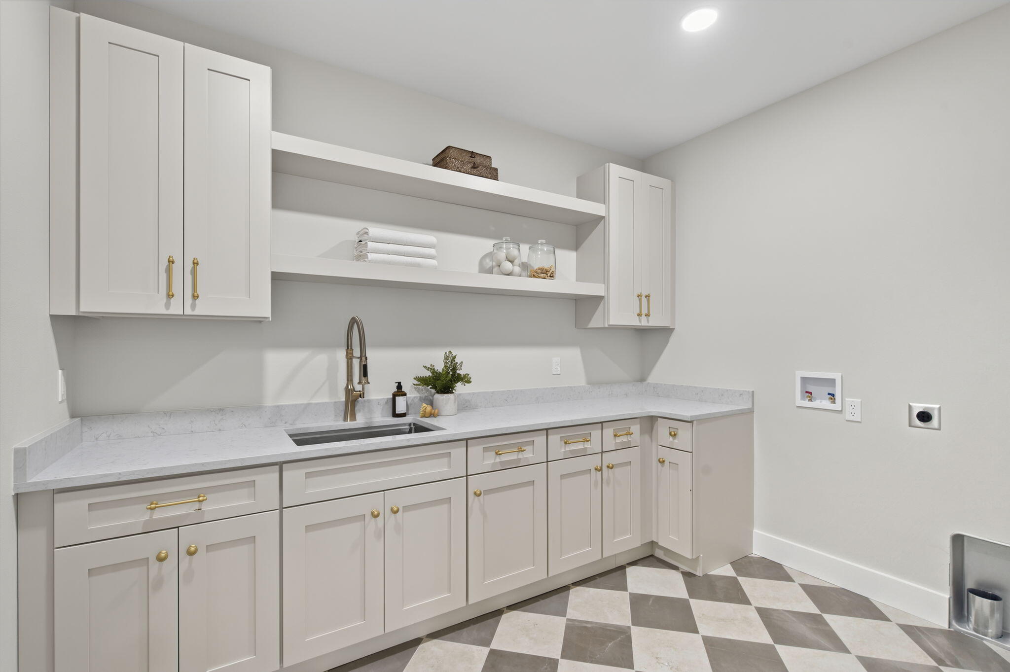 2050 North Silver Charm Avenue Property Photo 31