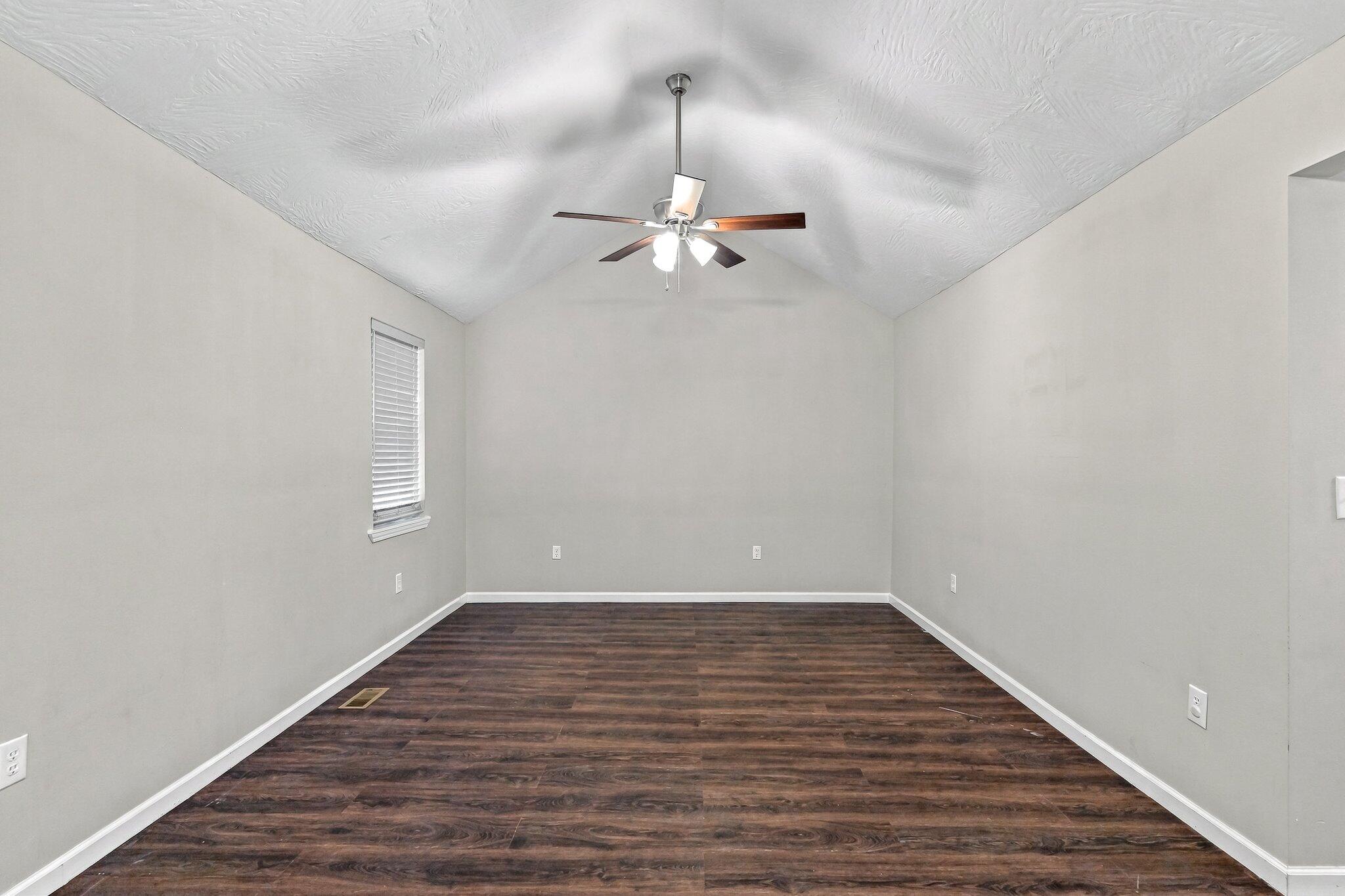 205 North Porter Avenue Property Photo 6